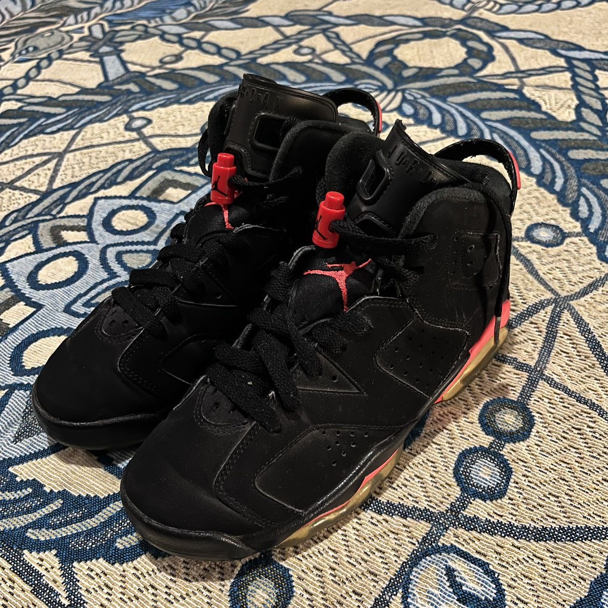 Nike AIR JORDAN VI RETRO 2018 BLACK INFRARED Size US 6 / IT 36 - 5 Thumbnail