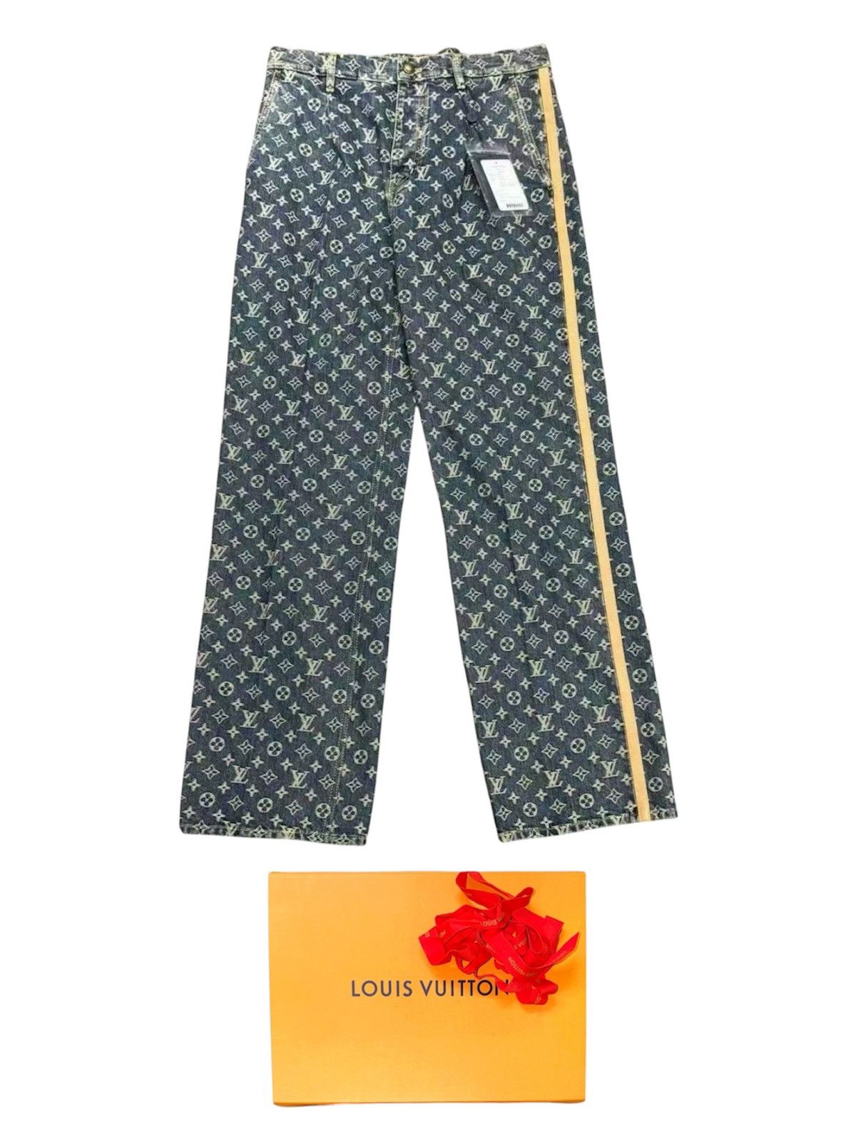 Louis Vuitton Louis Vuitton 33 Monogram Tailored Denim Jeans Pants Size US 33 - 1 Thumbnail