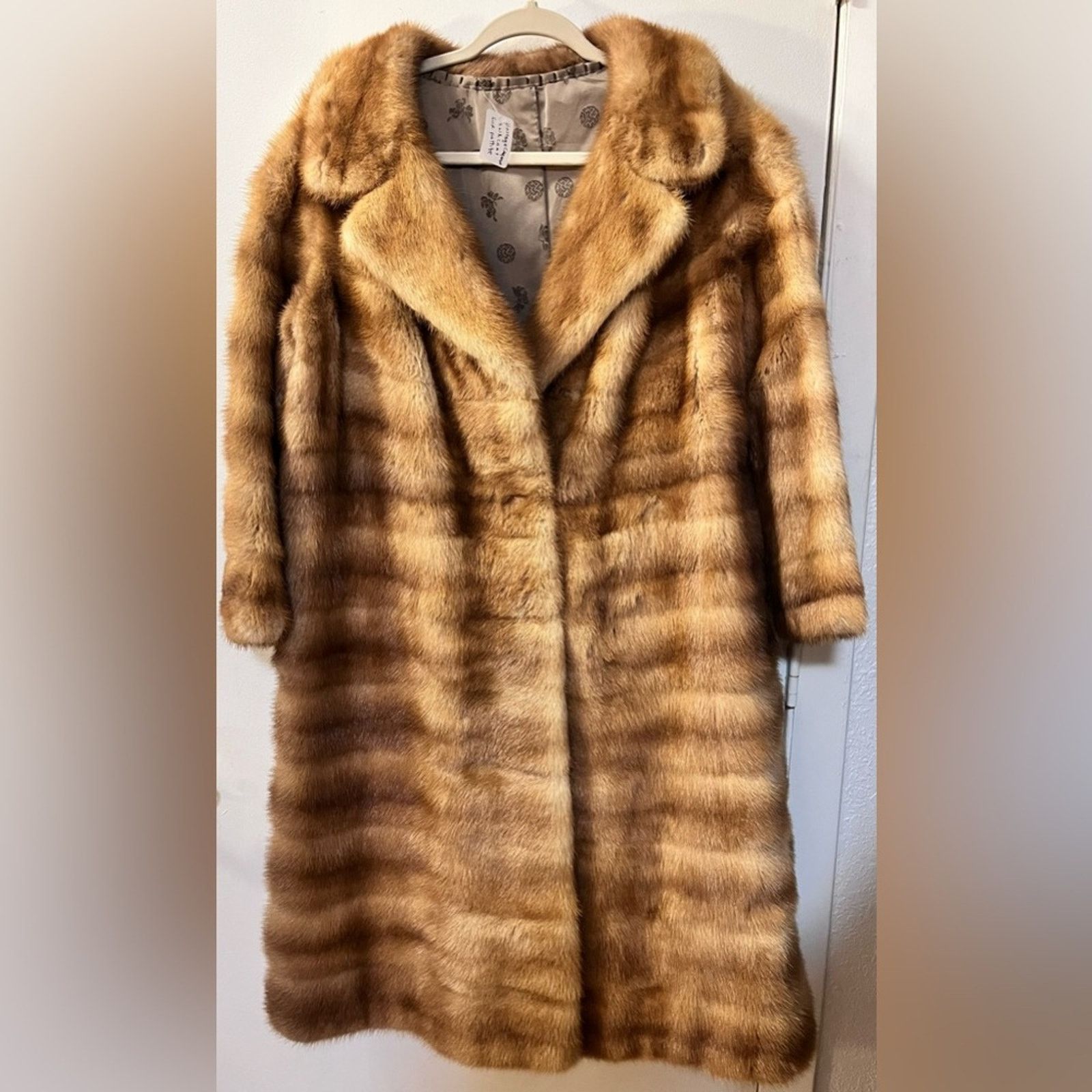 vintage- short sleeve mink coat-size 4