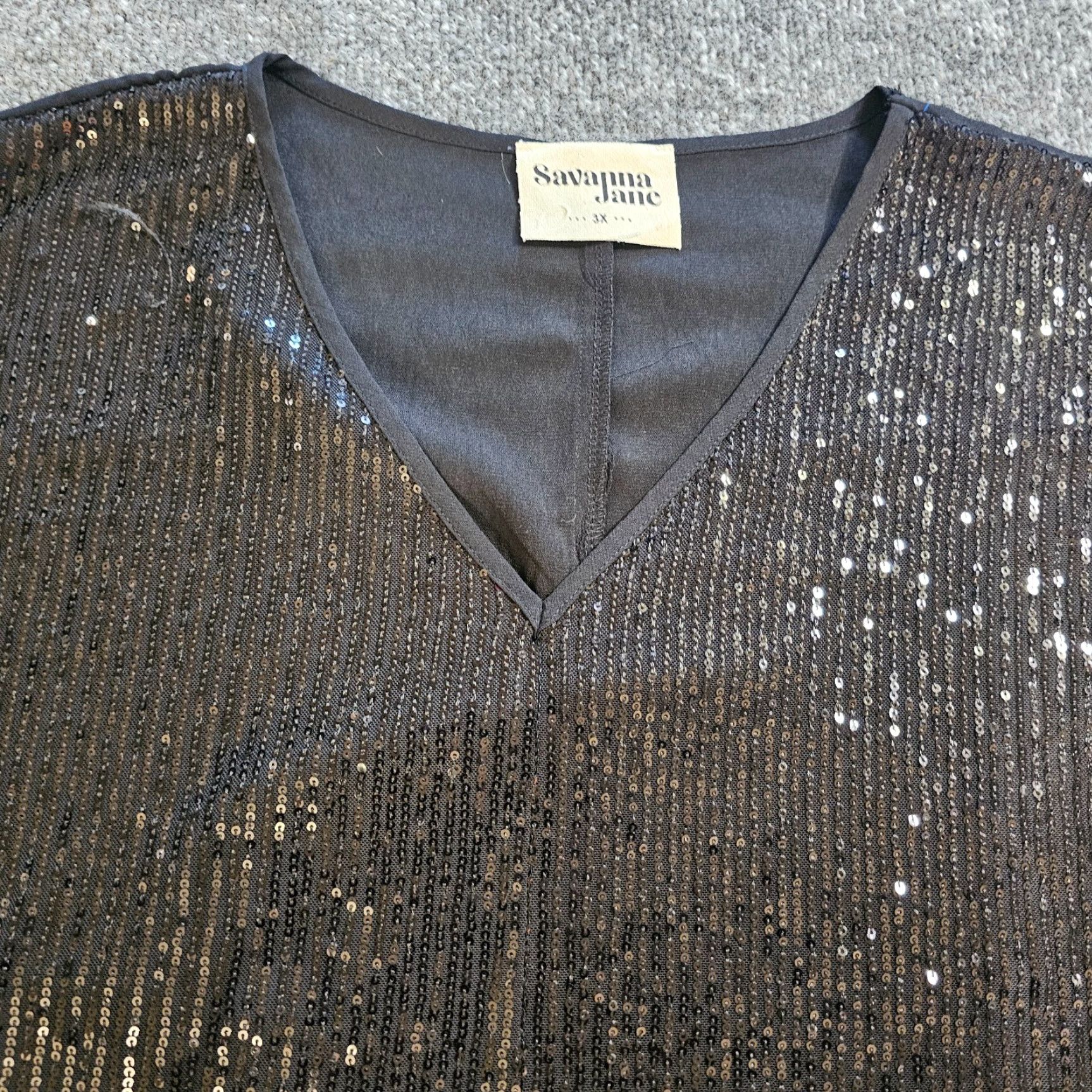 Vintage Savanna Jane Top Womens 3X Black Sequins Shimmer Short Sleeve Boxy V-Neck Pullover blouse Holiday Mens Womens Girls Size XXL / US 16-18 / IT 52-54 - 2 Thumbnail