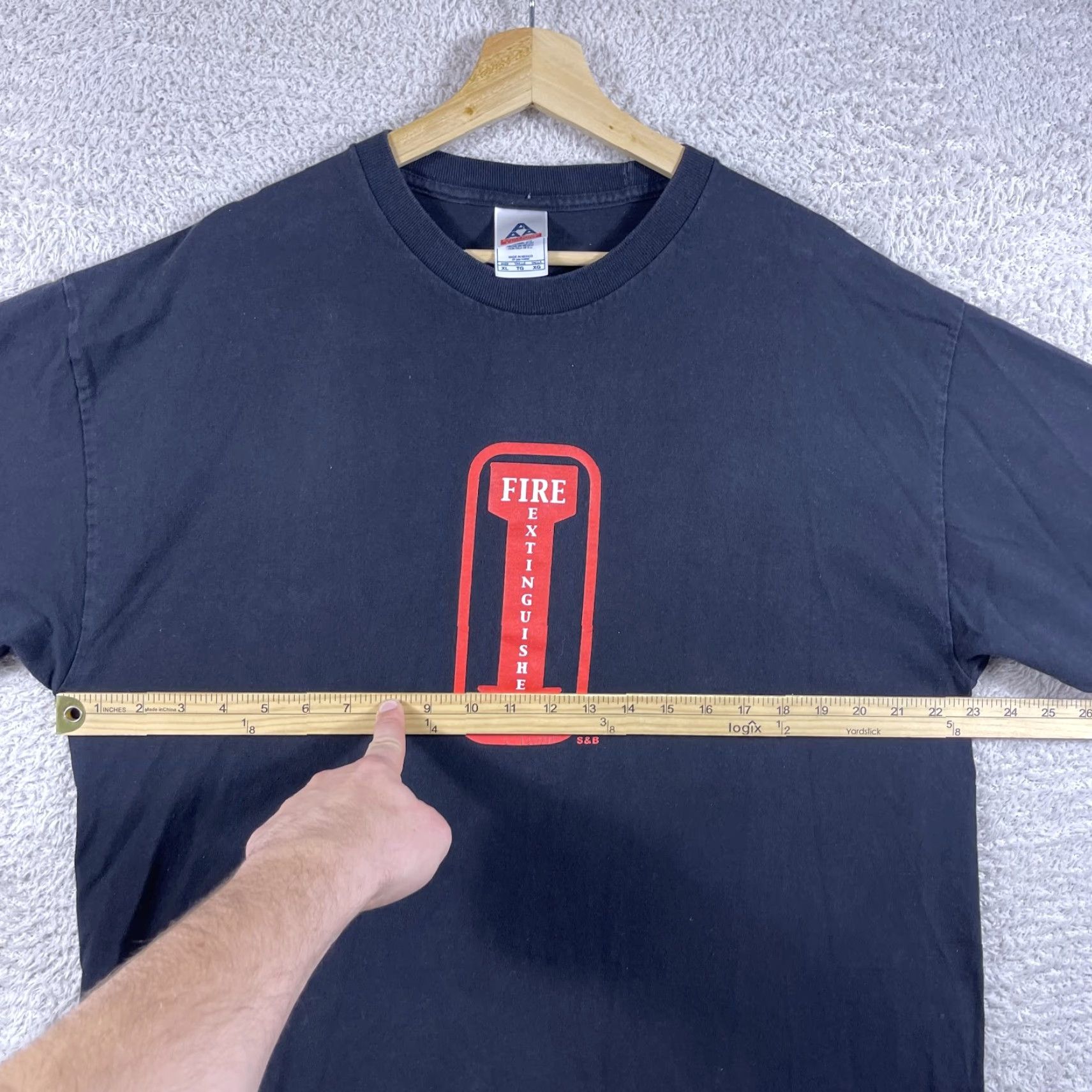 Vintage VINTAGE Alstyle Apparel & Activewear T-Shirt Mens XL Black Graphic Print Fire Extinguisher Hose Skate Novelty Humor 90s Y2K Size US XL / EU 56 / 4 - 5 Thumbnail