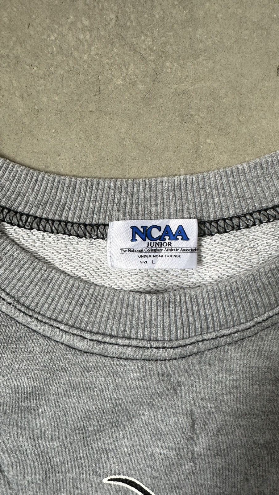NCAA VINTAGE NCAA STREET SKATE SWEATSHIRT Size US L / EU 52-54 / 3 - 6 Thumbnail