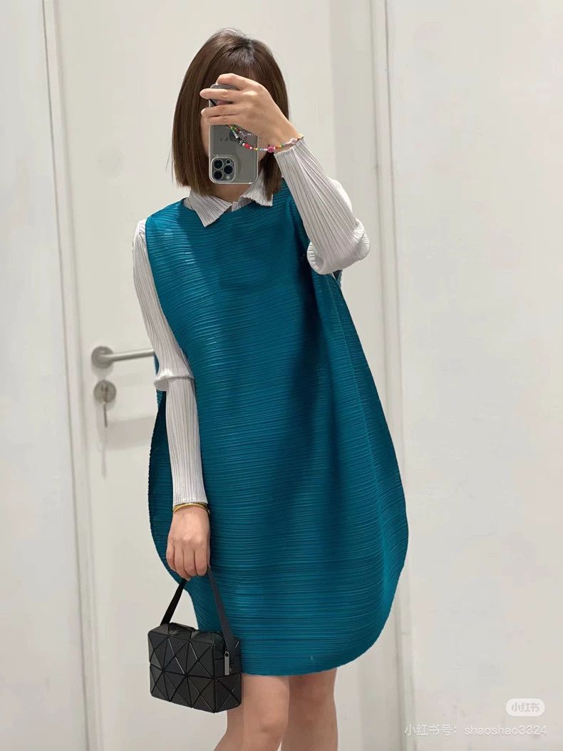 Issey Miyake Issey Miyake Green round top Size L / US 10 / IT 46 - 3 Thumbnail