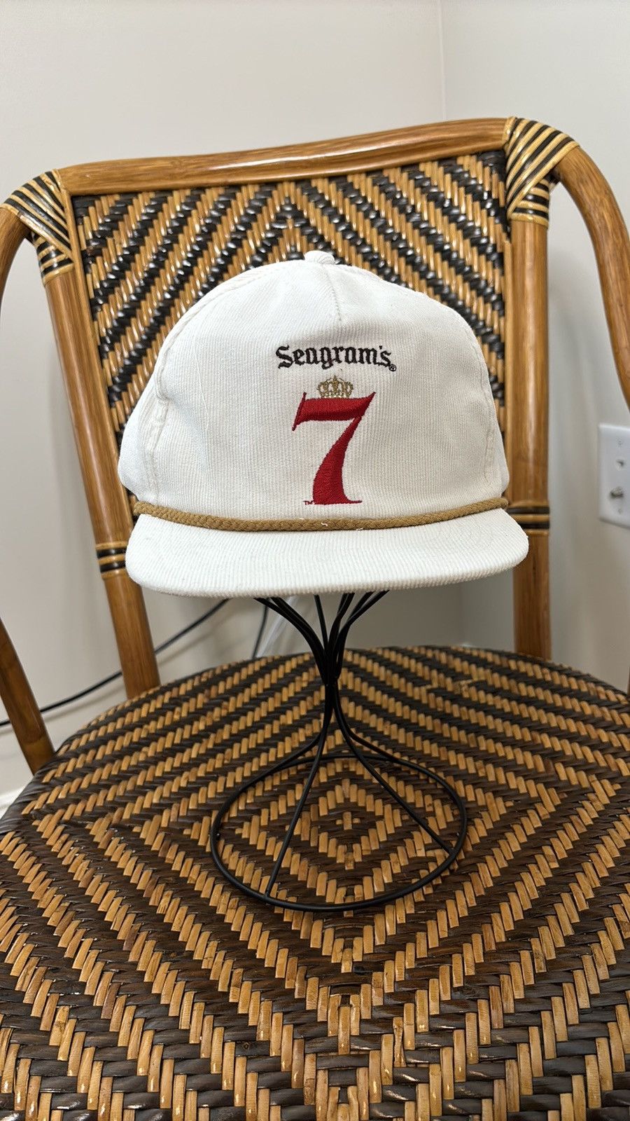 Vintage Vintage Seagrams 7 Whiskey Corduroy SnapBack Hat Size ONE SIZE - 1 Thumbnail