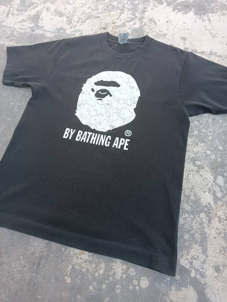 Bape × Kaws Vintage bathing ape x kaws t-shirt rare Size US M / EU 48-50 / 2 - 2 Thumbnail