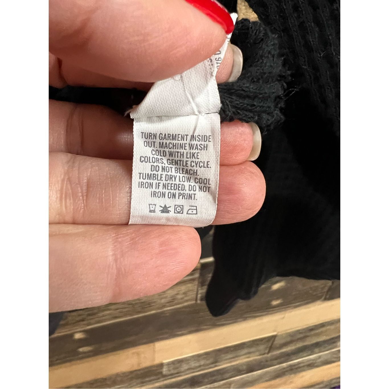 Other Aerie NWT Black Crew Neck Casual Long Sleeve Shirt Men's Siz Size US S / EU 44-46 / 1 - 7 Thumbnail
