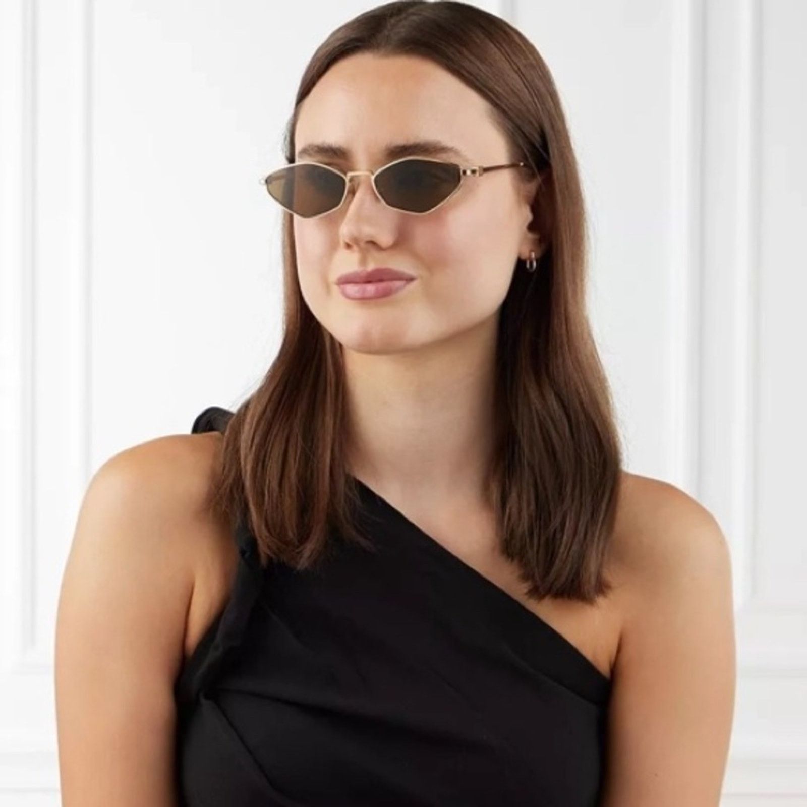 未使用 miu miu MIU-MIU-Sunglasses-0MU-56ZS-