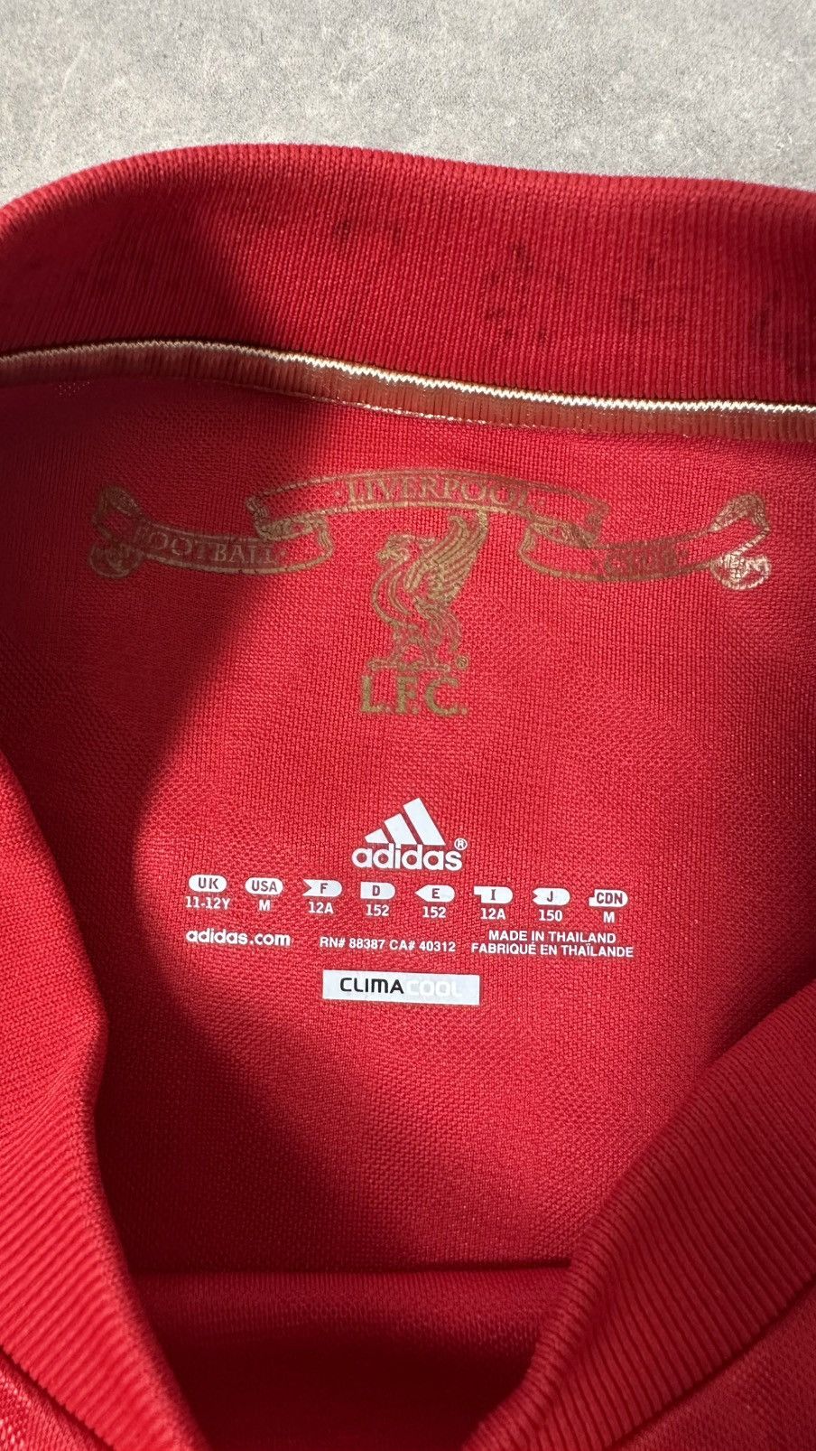 Adidas LIVERPOOL 2010 HOME JERSEY Size US M / EU 48-50 / 2 - 7 Thumbnail