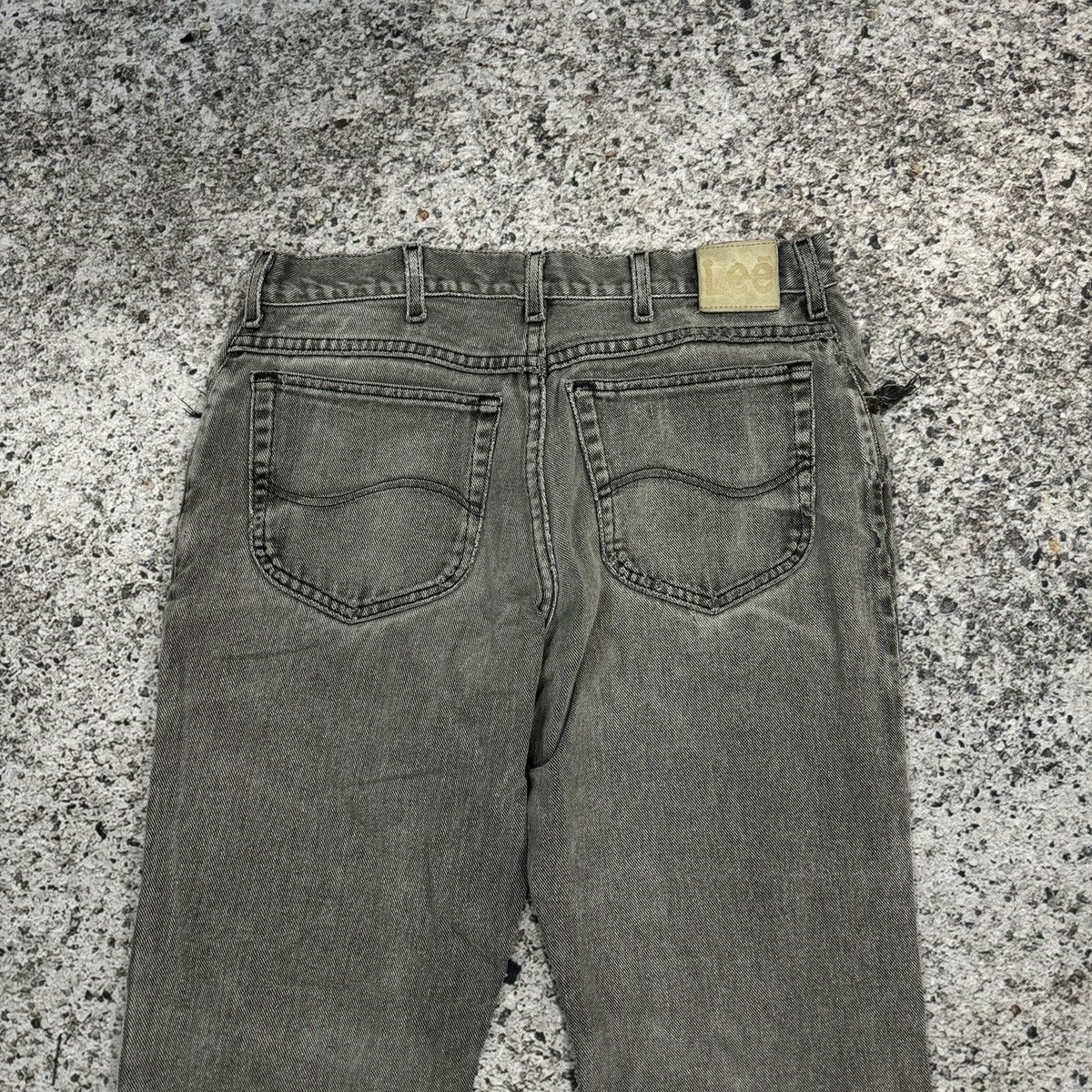 Vintage Sun Faded Thrashed Distressed Lee Jeans ERD Grunge Style Size US 31 - 12 Thumbnail