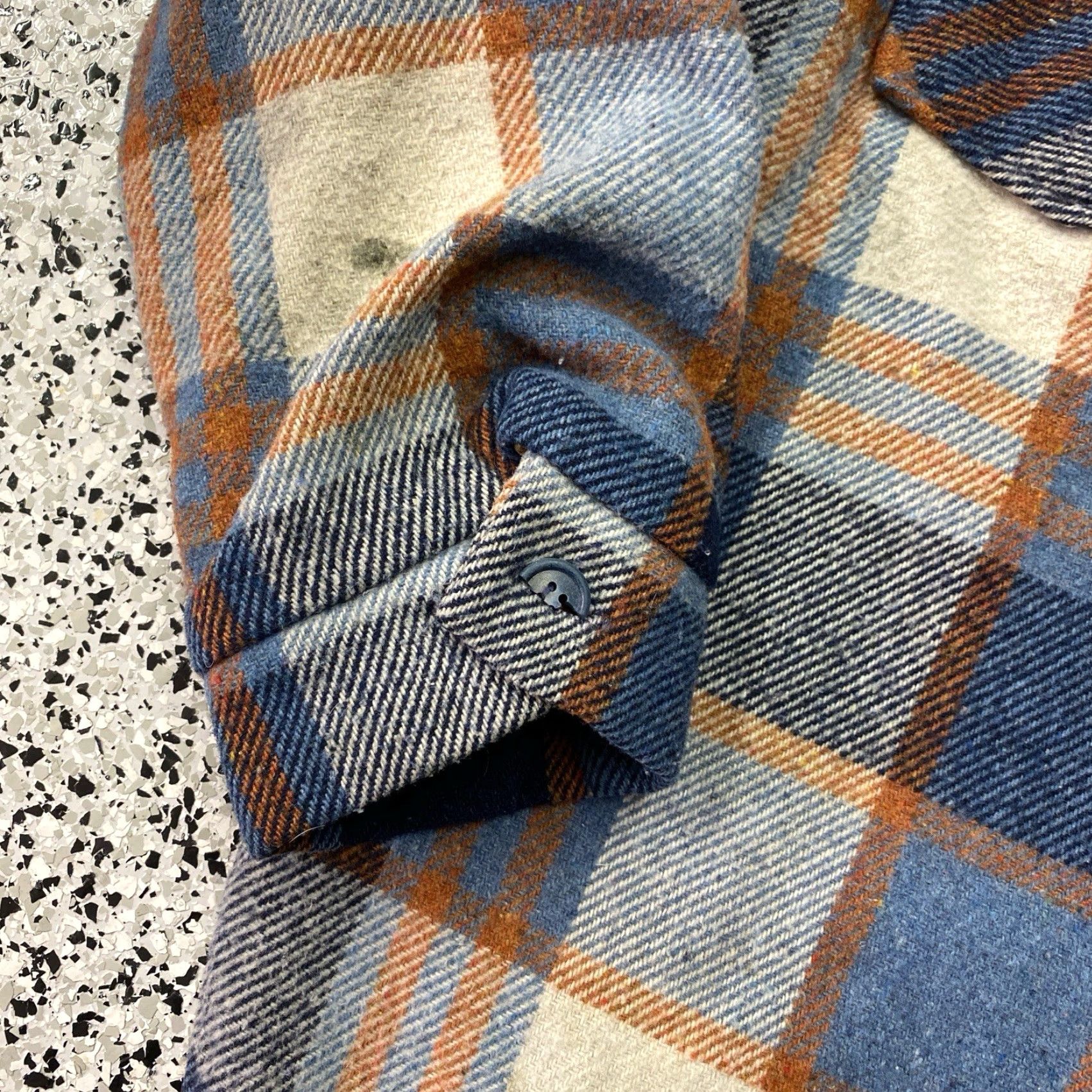 Sears VINTAGE Sears Plaid Wool Coat Jacket L Tall Men 70s 80s Sherpa Lined Wool Coat Men Large Tall Gray Plaid Outdoor 80s 70s Size US L / EU 52-54 / 3 - 3 Thumbnail