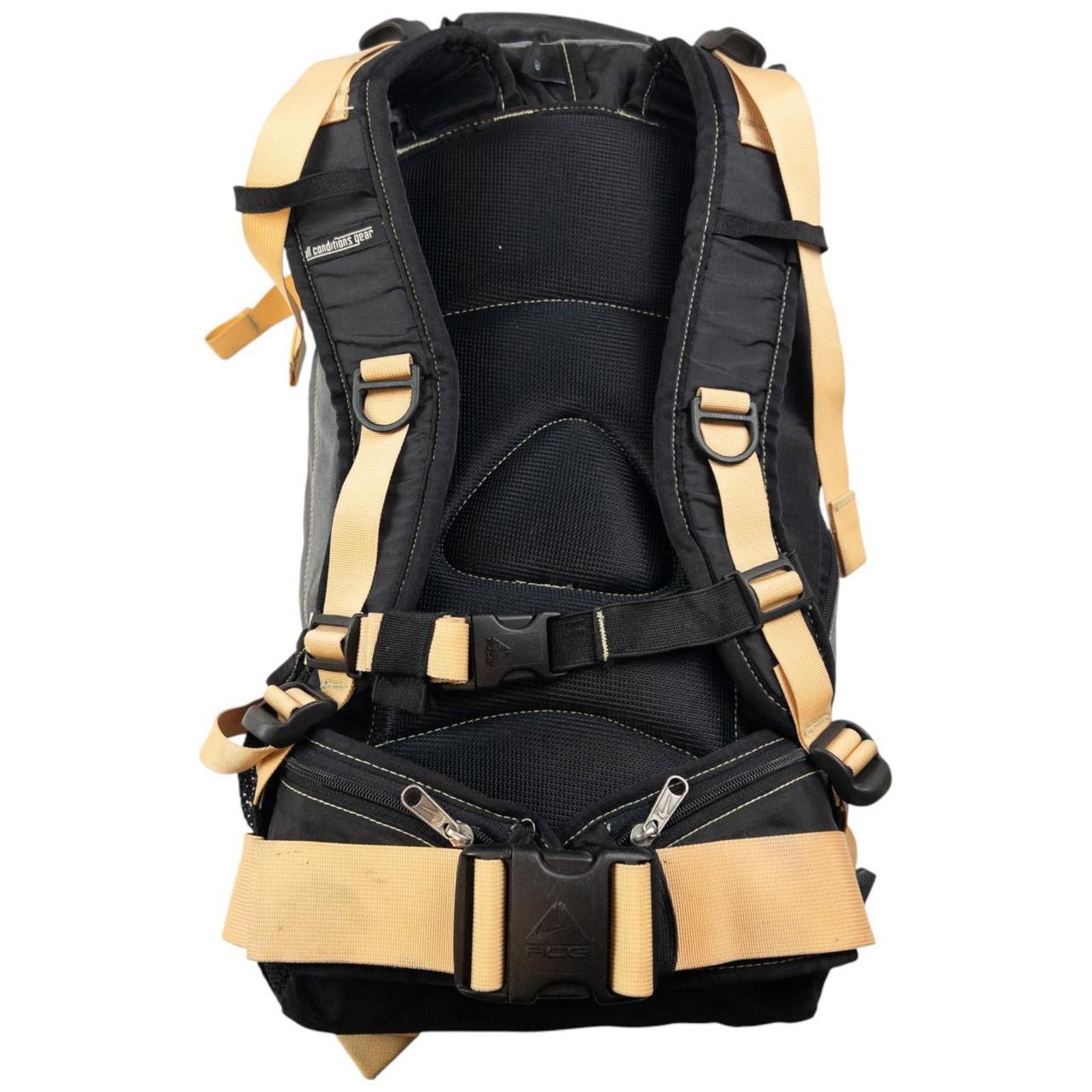 Nike Vintage Nike ACG Buckle Backpack Size ONE SIZE - 3 Thumbnail