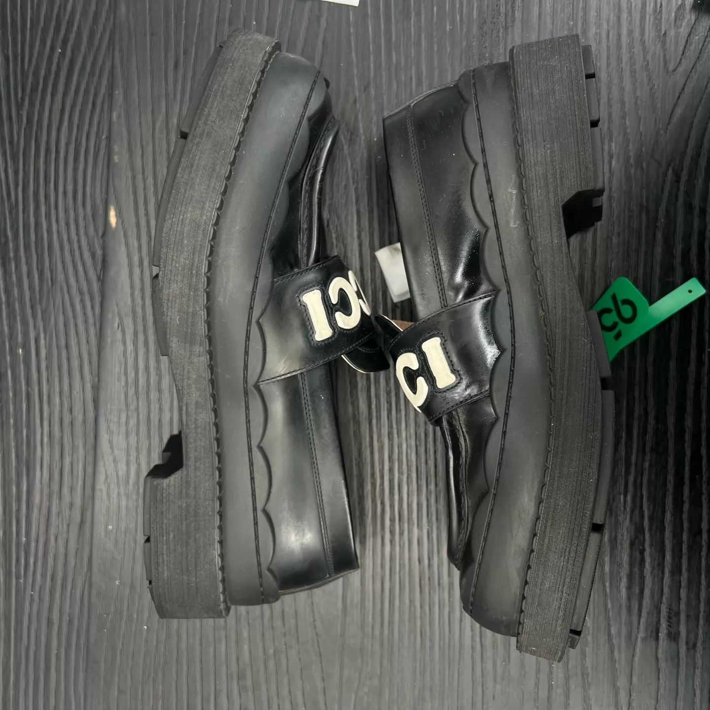 Gucci GUCCI Black Leather Loafers 39.5 Like New Original Box Size US 9 / IT 39 - 6 Thumbnail
