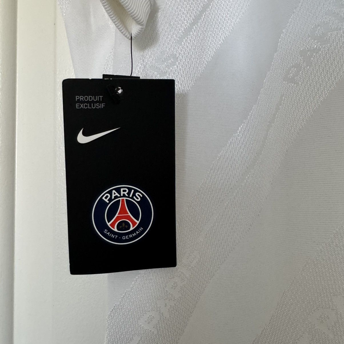 Nike Paris Saint-Germain 2019-2020 Authentic third kit Sz. XL Size US XL / EU 56 / 4 - 6 Thumbnail
