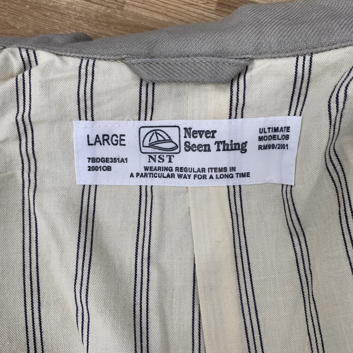 Vintage Vintage 90s NEVER SEEN THINGS Plain Grey Coat Size US L / EU 52-54 / 3 - 5 Thumbnail