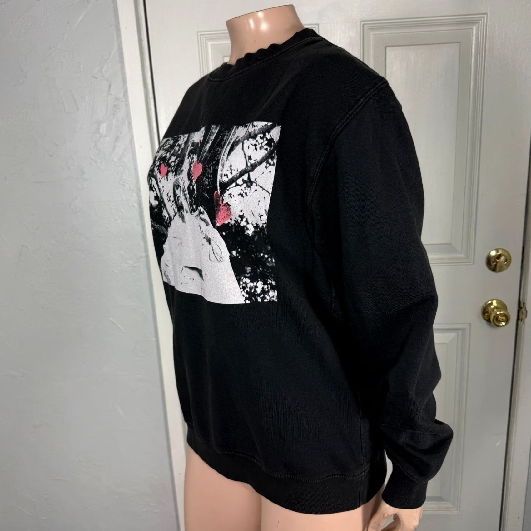 Vintage Taylor Swift Shirt Womens M Black Lover Era Women Sweatshirt Cotton crew neck Long sleeve Size M / US 6-8 / IT 42-44 - 3 Thumbnail