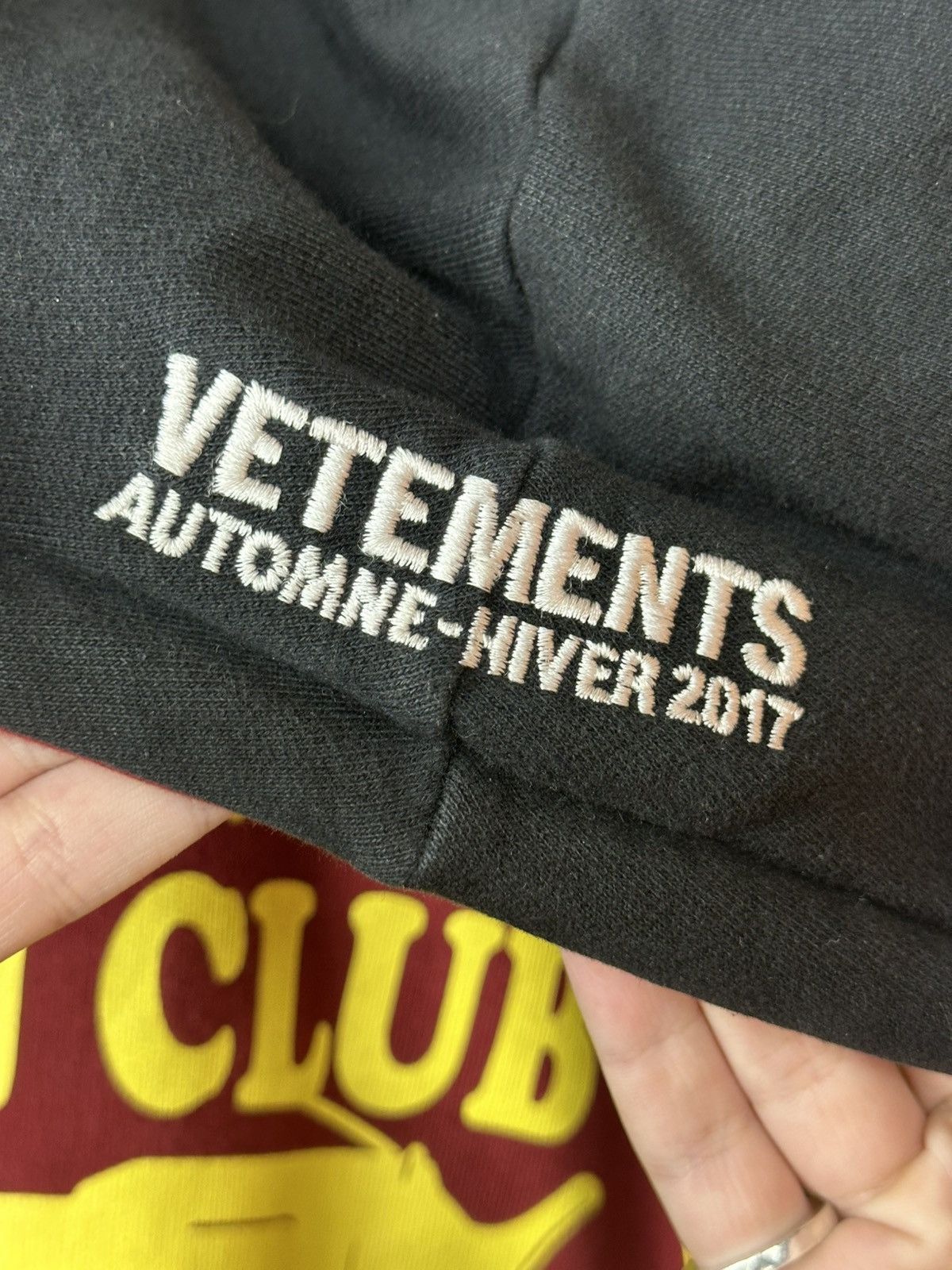 Vetements Vetements Total Fucking Darkness x 11 inch Gun Club 2 Side L Size US L / EU 52-54 / 3 - 10 Thumbnail