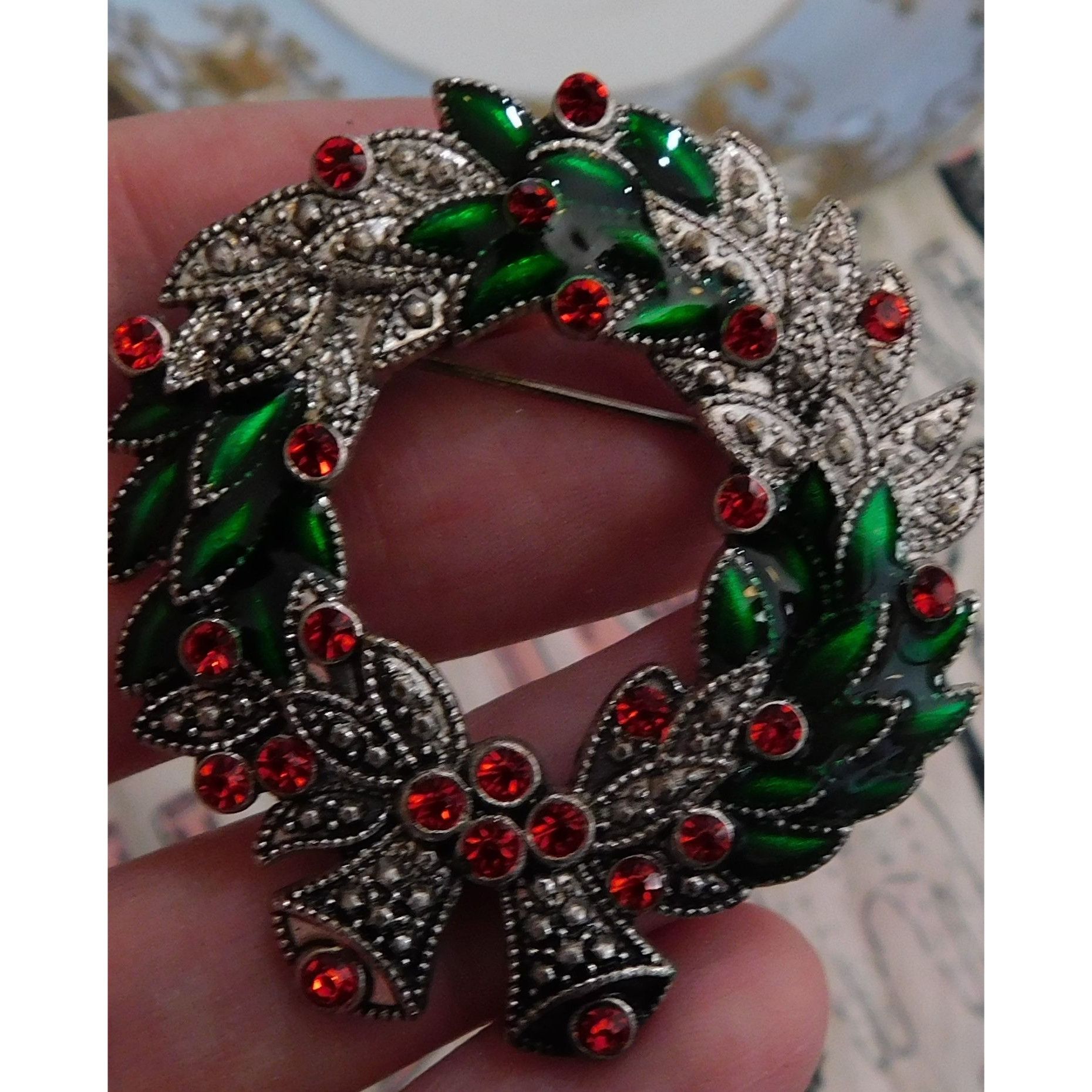 Kenneth Cole Vintage Kenneth Cole Wreath Brooch With Red Rhinestones Size ONE SIZE - 6 Thumbnail