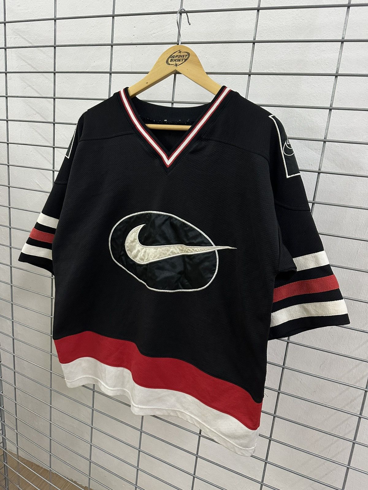 Nike Rare And Beautiful Vintage Nike Hockey Jersey Size US L / EU 52-54 / 3 - 3 Thumbnail