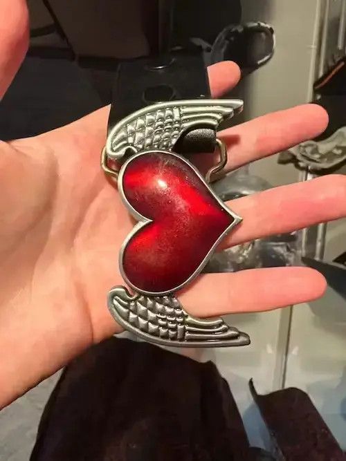 Other Red Angel Heart belt buckle ( no belt ) Size ONE SIZE - 4 Thumbnail
