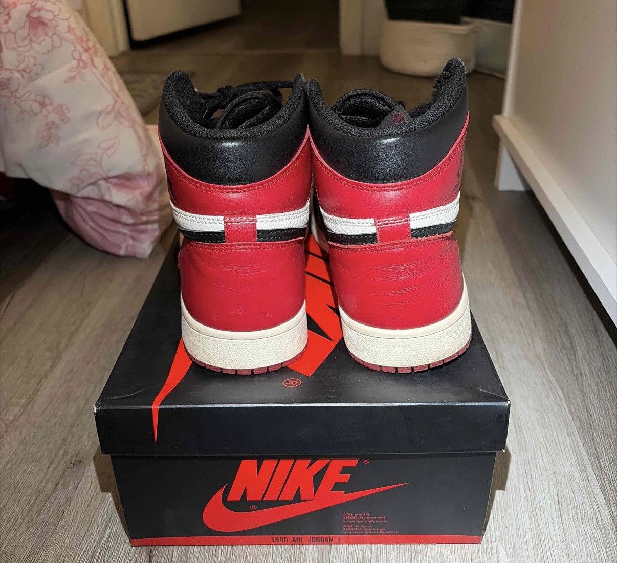 Jordan Brand jordan 1 bred toe size 9.5 Size US 9.5 / EU 42-43 - 4 Thumbnail