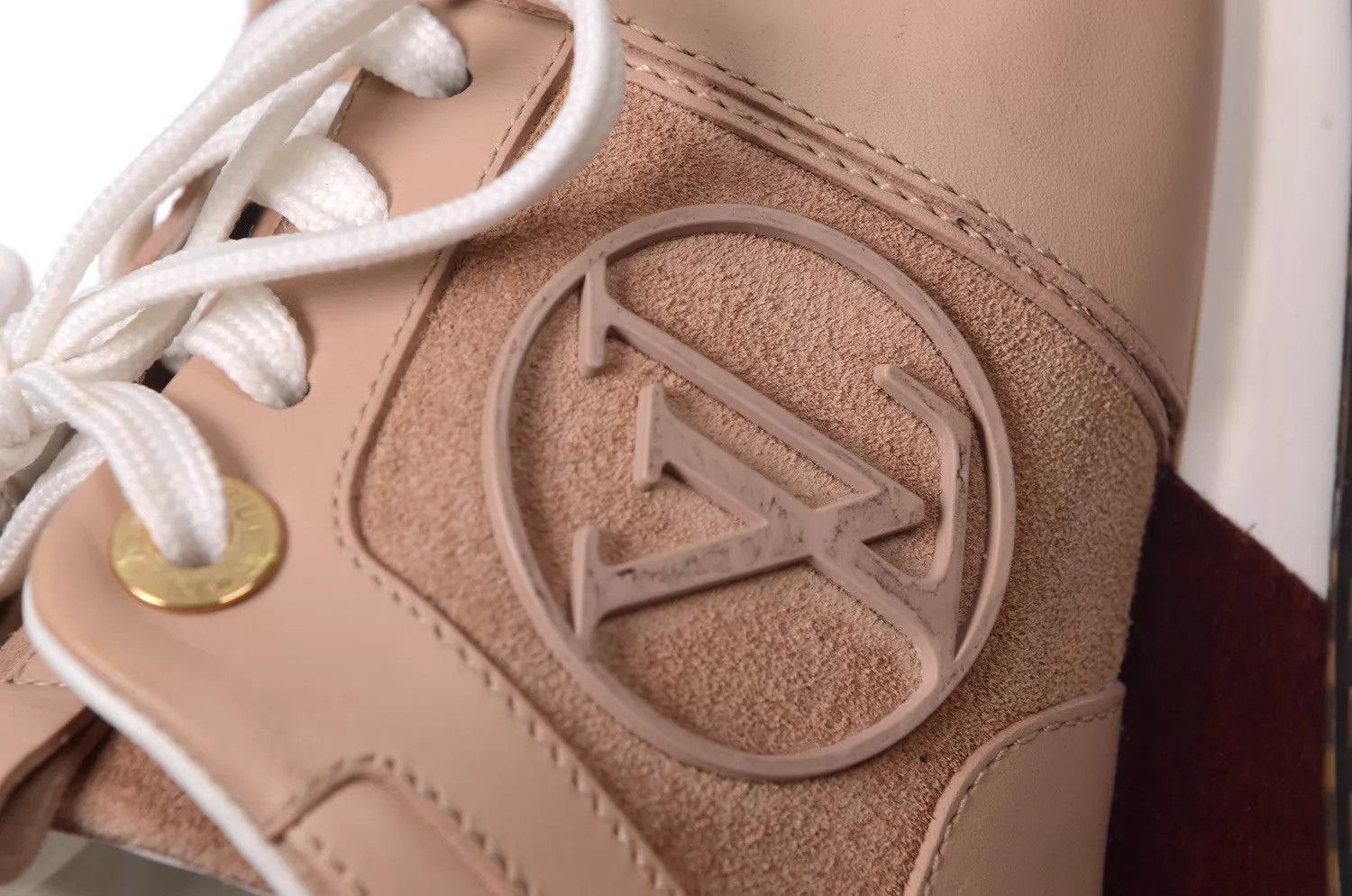 Louis Vuitton LV Women's Sneaker Size 35 Size US 4.5 / IT 34.5 - 7 Thumbnail