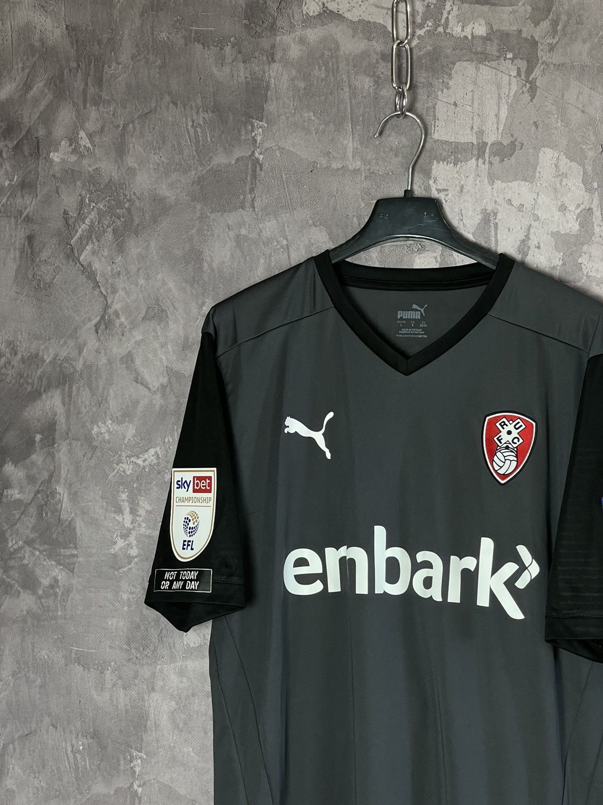 Puma Rare Rotherham United 2022-2023 Away Football Jersey Puma Size US L / EU 52-54 / 3 - 4 Thumbnail