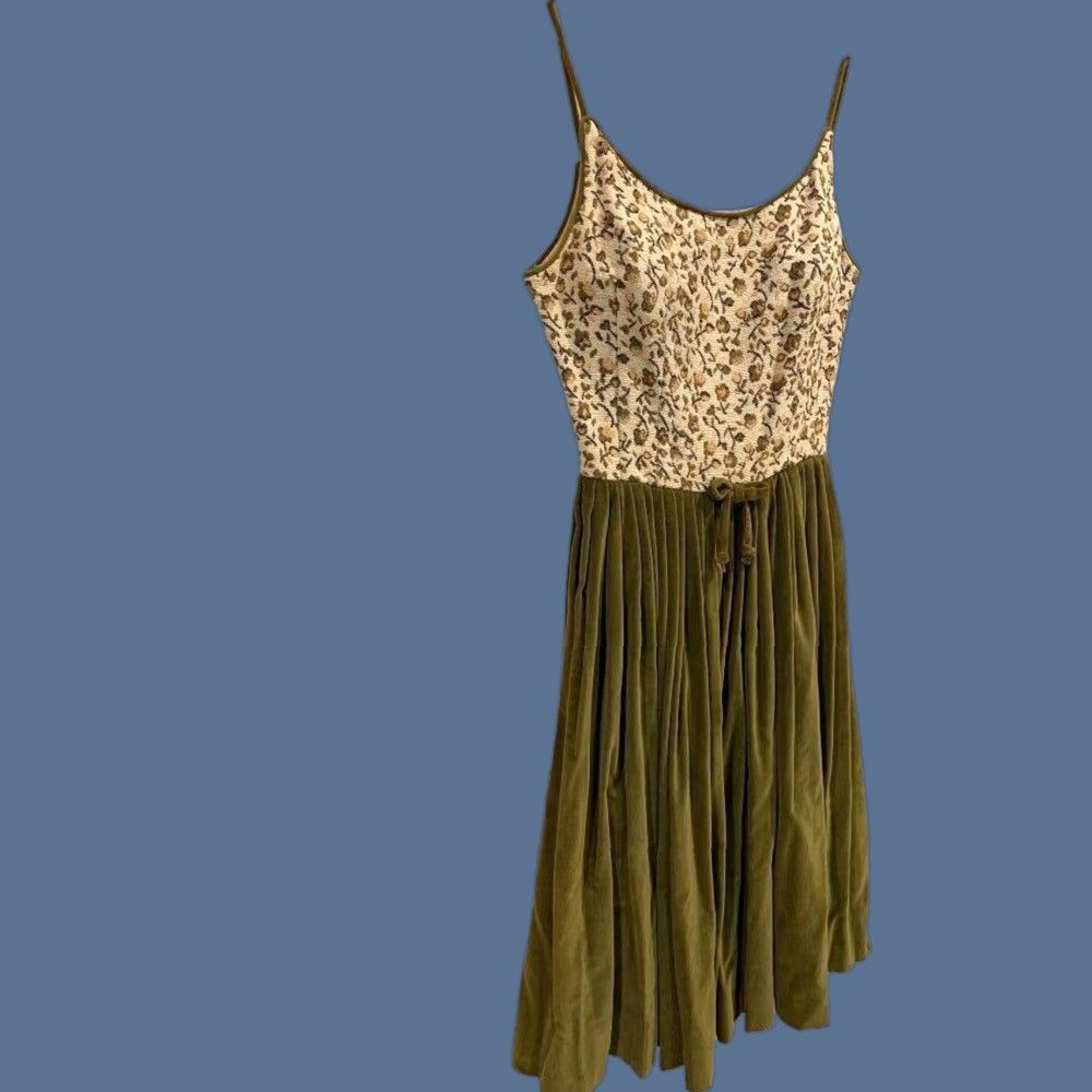 Velvet VINTAGE Juene Leique Cherberg Dress Green Velvet Tapestry Bodice A-Line XS 1960s Womens Size XS / US 0-2 / IT 36-38 - 1 Thumbnail