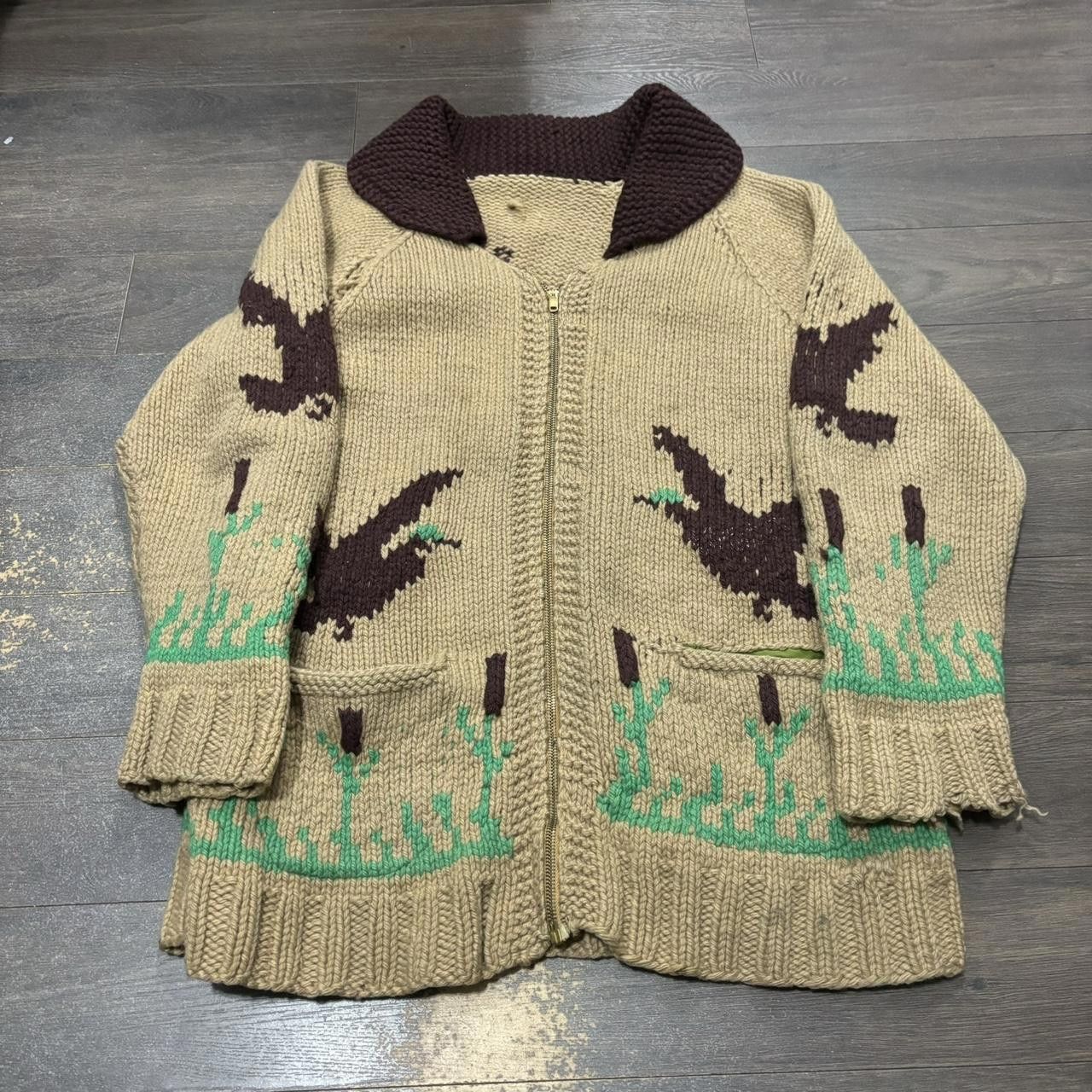 Designer Vintage Birds Flying Cowichan Sweatshirt 70s/80s Large Size US L / EU 52-54 / 3 - 1 Thumbnail