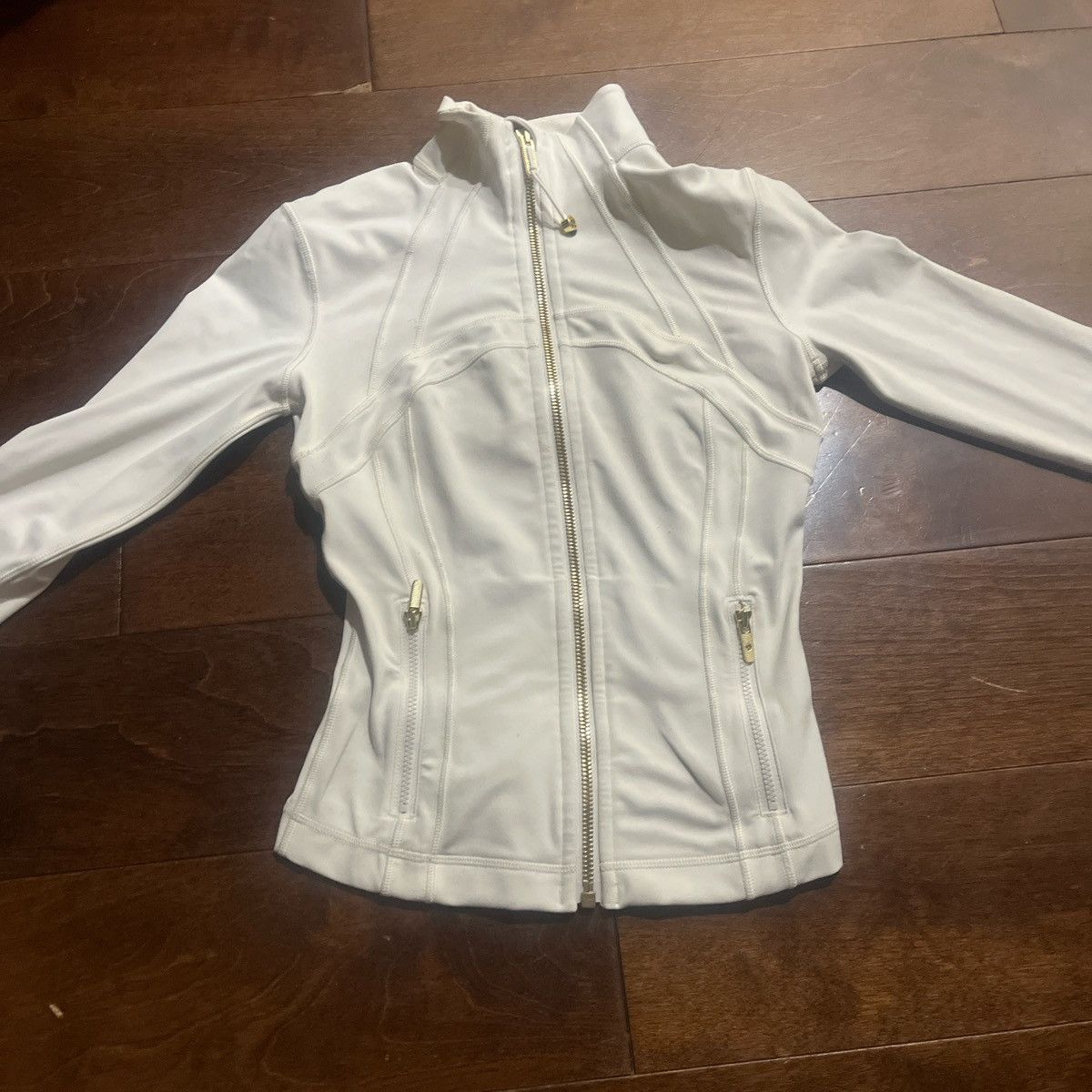 ivory/gold lululemon