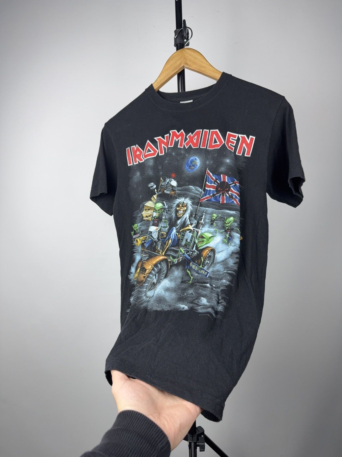 Iron Maiden 00s Iron Maiden 2011 Eddie Bulldozer Vintage Band T-Shirt Size US S / EU 44-46 / 1 - 5 Thumbnail