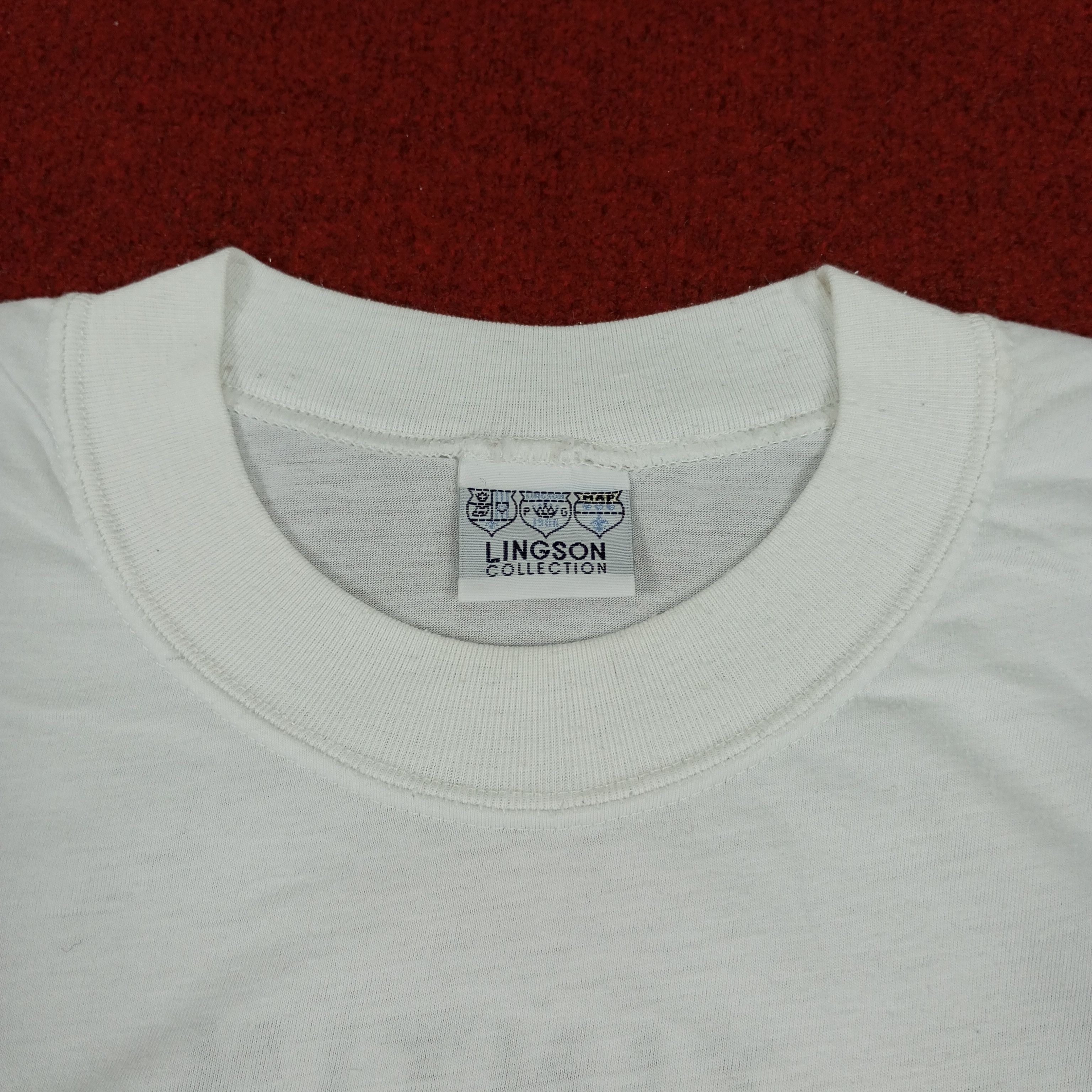 Vintage TINTIN In Land Of The Soviets Streetwear Cartoon Tshirt Size US L / EU 52-54 / 3 - 7 Thumbnail