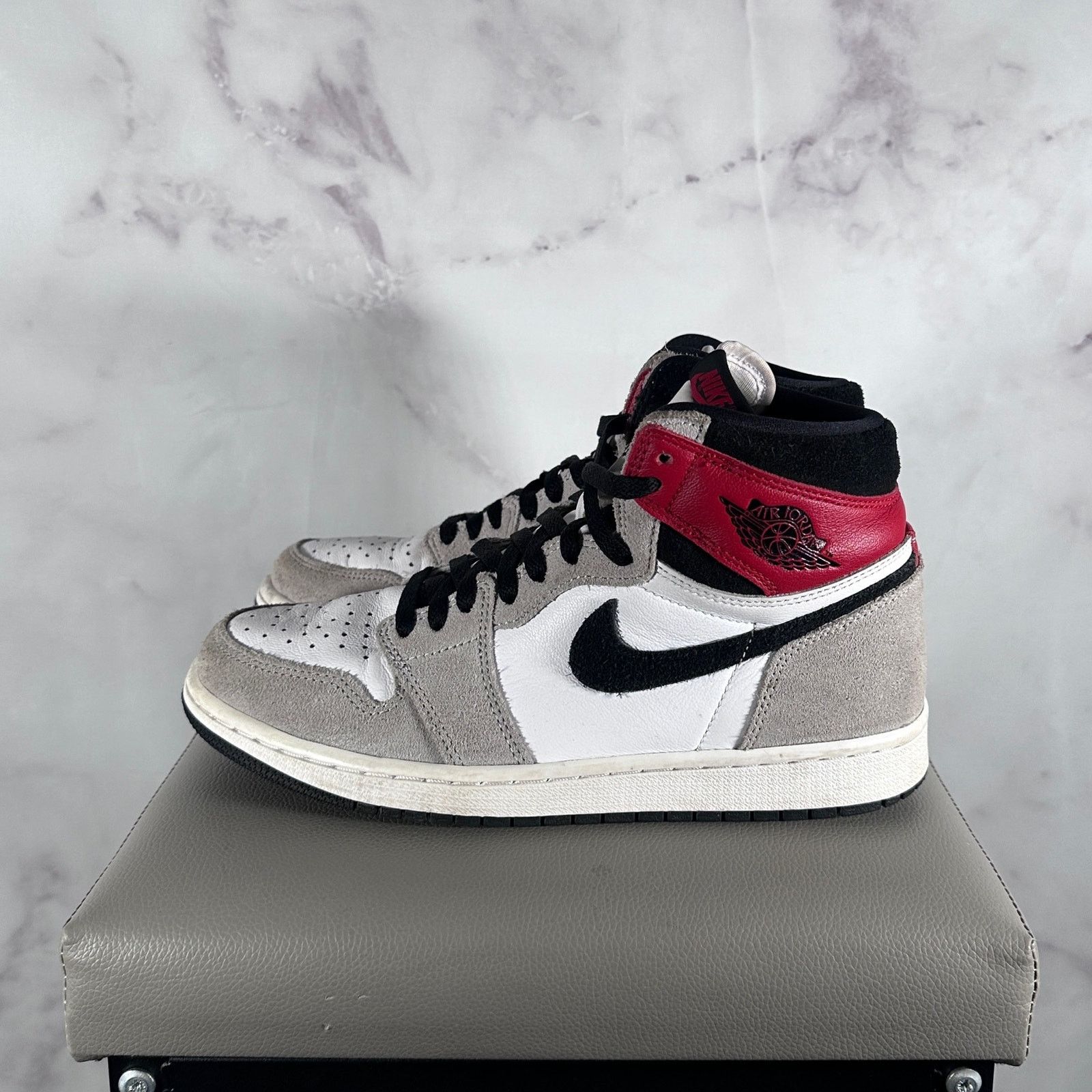Jordan Brand Nike Air Jordan 1 Retro High Smoke Grey Size US 8 / EU 41 - 2 Thumbnail