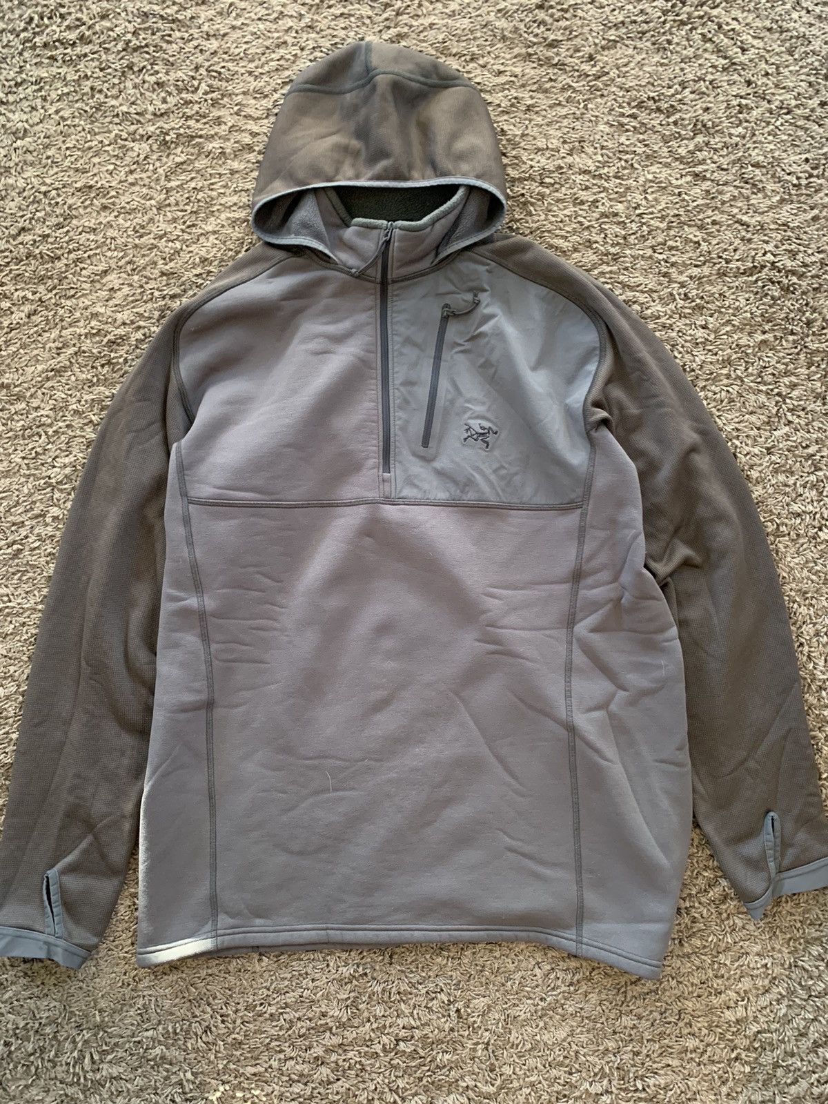 image of Arcteryx Leaf Naga Hoody Gen 2 Gray Pullover in Grey, Men's (Size 2XL)