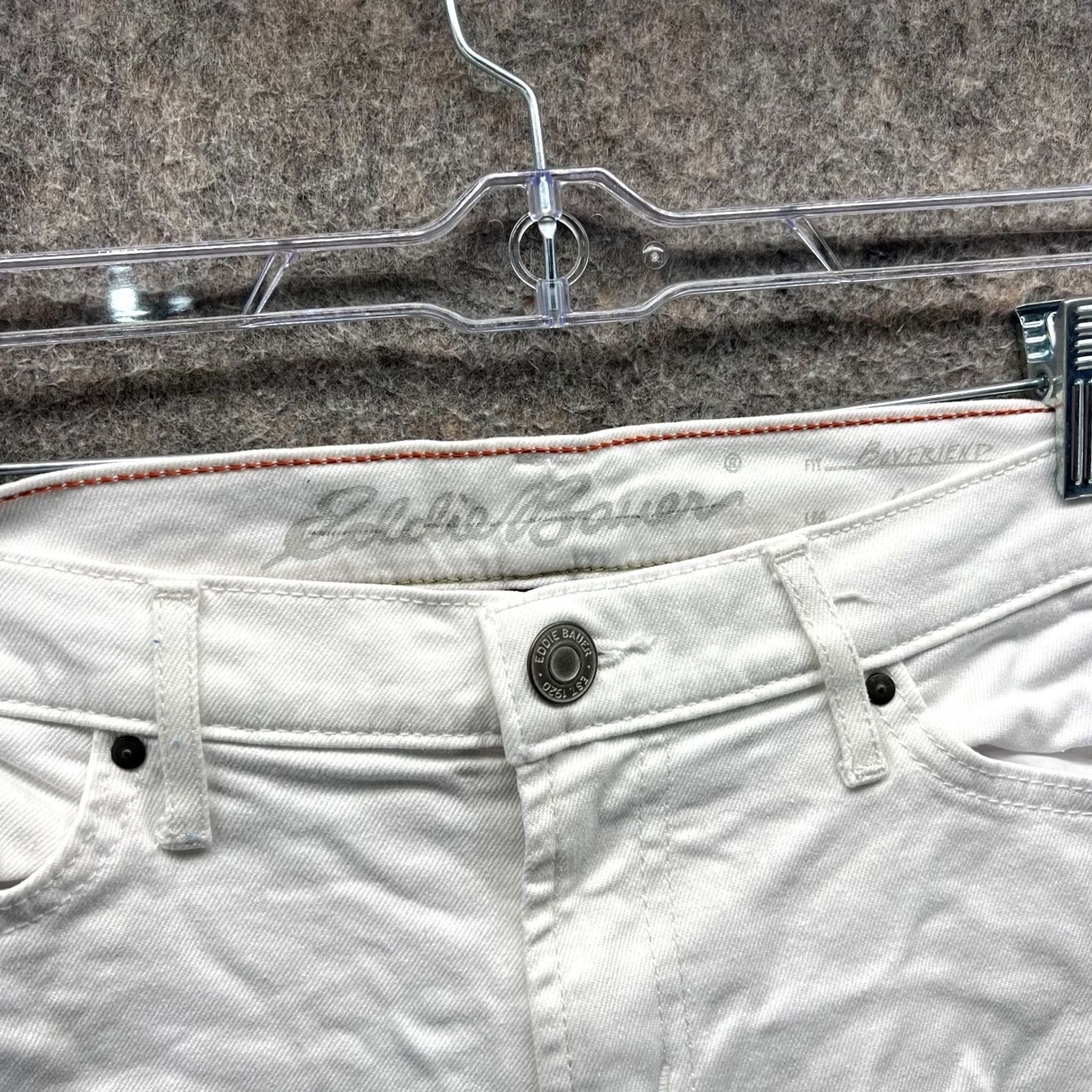 Eddie Bauer Eddie Bauer Pants Womens 6 White Chino Flat Front Capri Straight Size 28" / US 6 / IT 42 - 7 Thumbnail