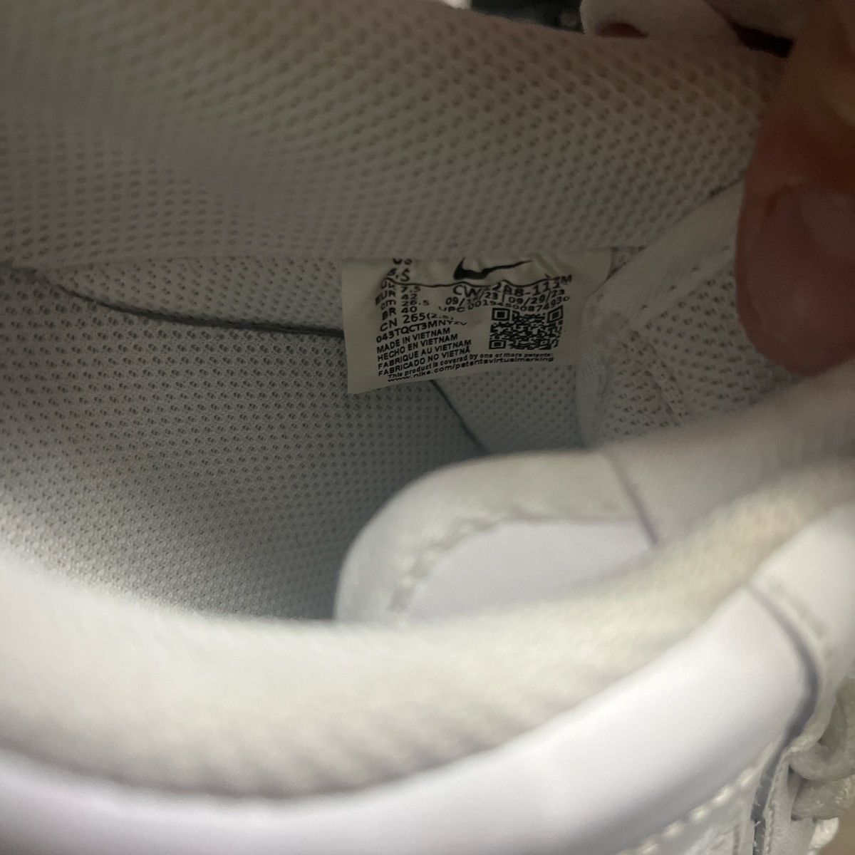 Nike BABYFXCE E SIGNED NIKE AIR FORCE ONE Size US 8.5 / EU 41-42 - 6 Thumbnail