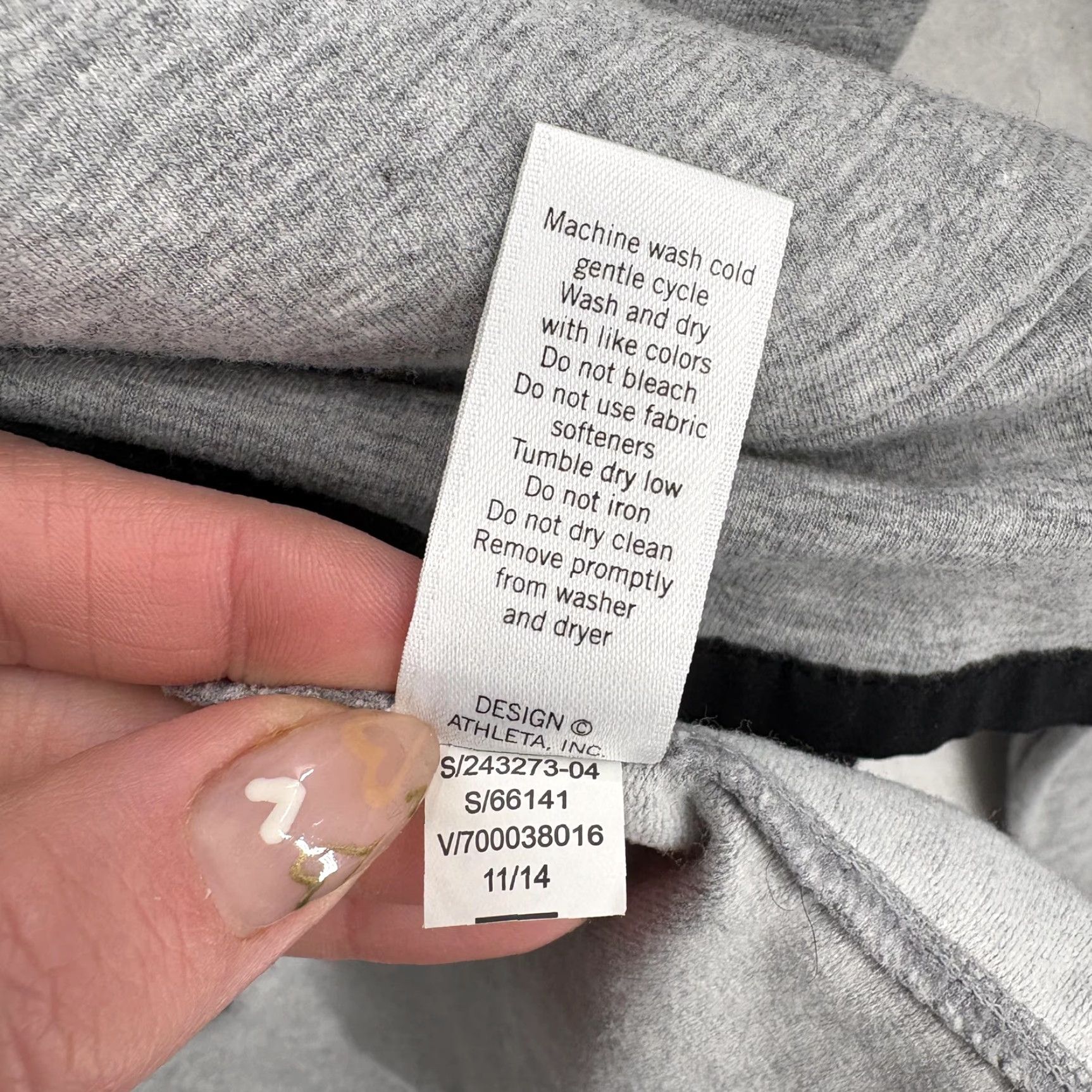 Athleta Athleta Sentry Hoodie Womens Large Gray Cowl Neck Thumbholes Stretch Size L / US 10 / IT 46 - 6 Thumbnail