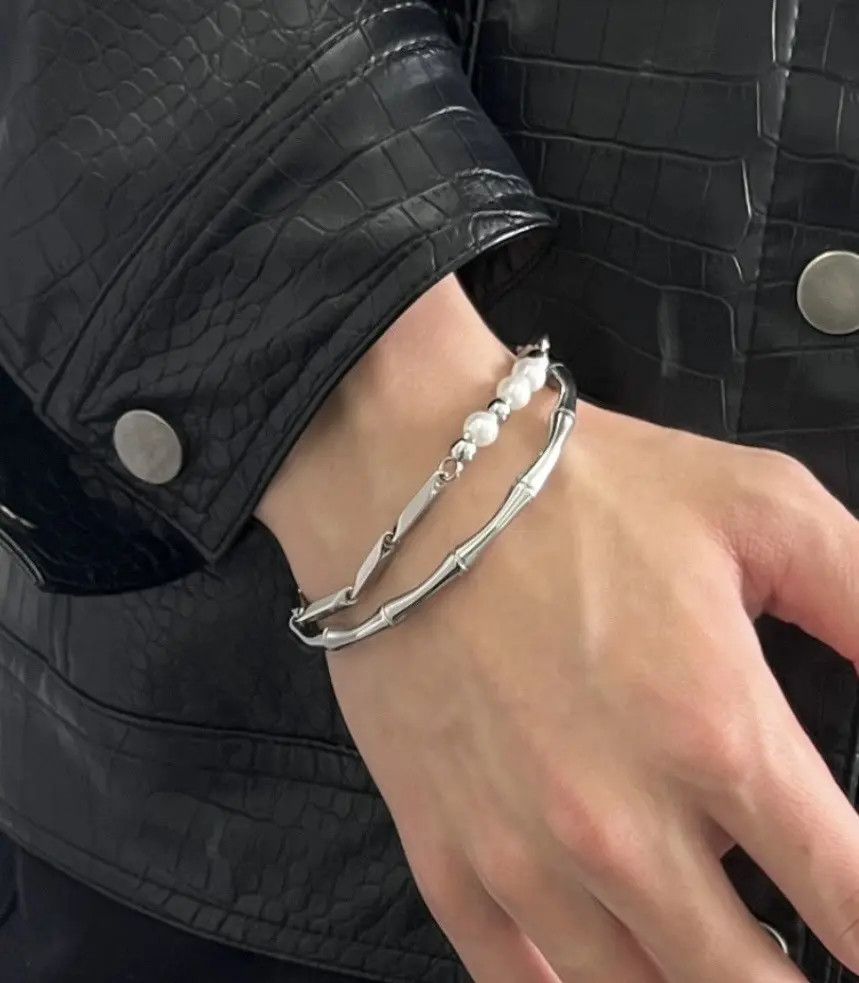 Japanese Brand × Jewelry Retro punk minimal modern pearl 2pcs bracelet set Size ONE SIZE - 1 Thumbnail