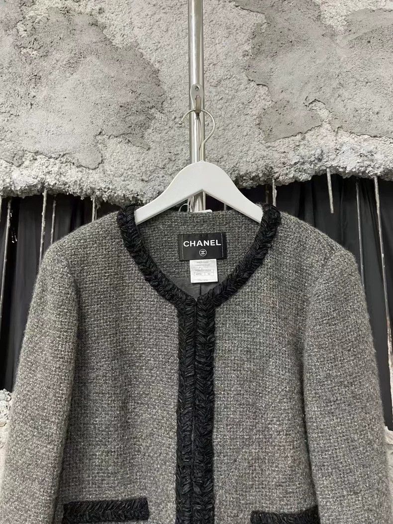 Chanel Chanel Gray Jacket with Black Details -2505 Size US L / EU 52-54 / 3 - 3 Thumbnail