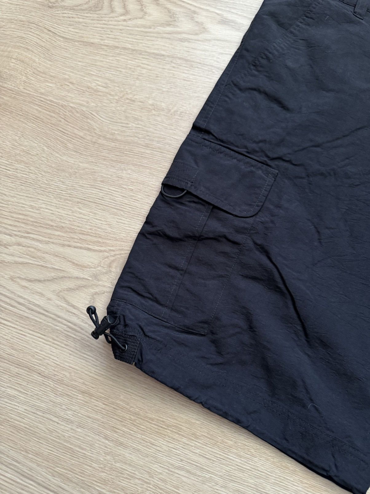 H&M Vintage 00’s H&M y2k Black Tactical Cargo Nylon Shorts Size US 34 / EU 50 - 3 Thumbnail