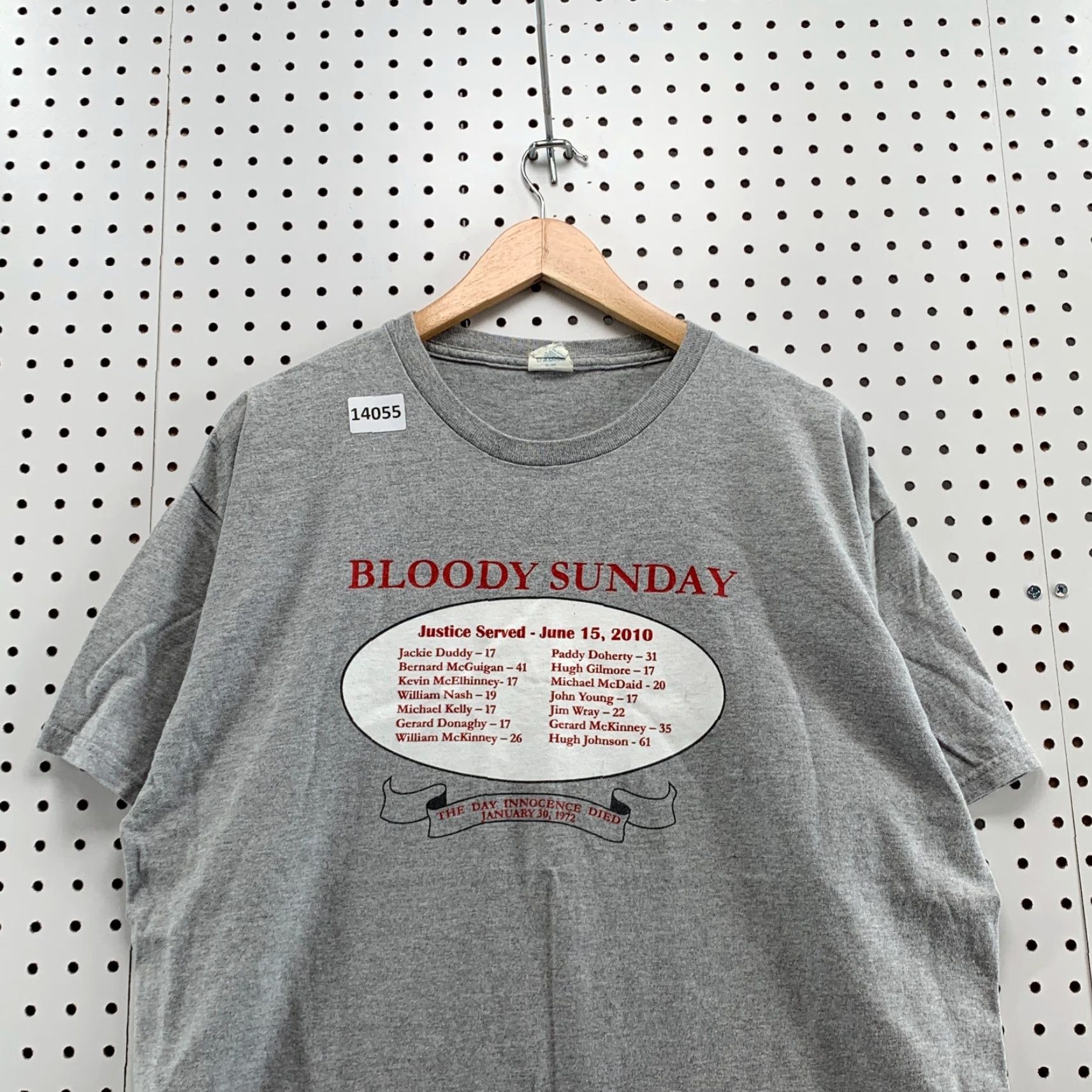 Delta VINTAGE Delta Short Sleeve T-Shirt XL Gray "Bloody Sunday Justice Served" Unisex Adults Crew Neck Graphic Print 2010-2019 Size US 36 / EU 52 - 4 Thumbnail