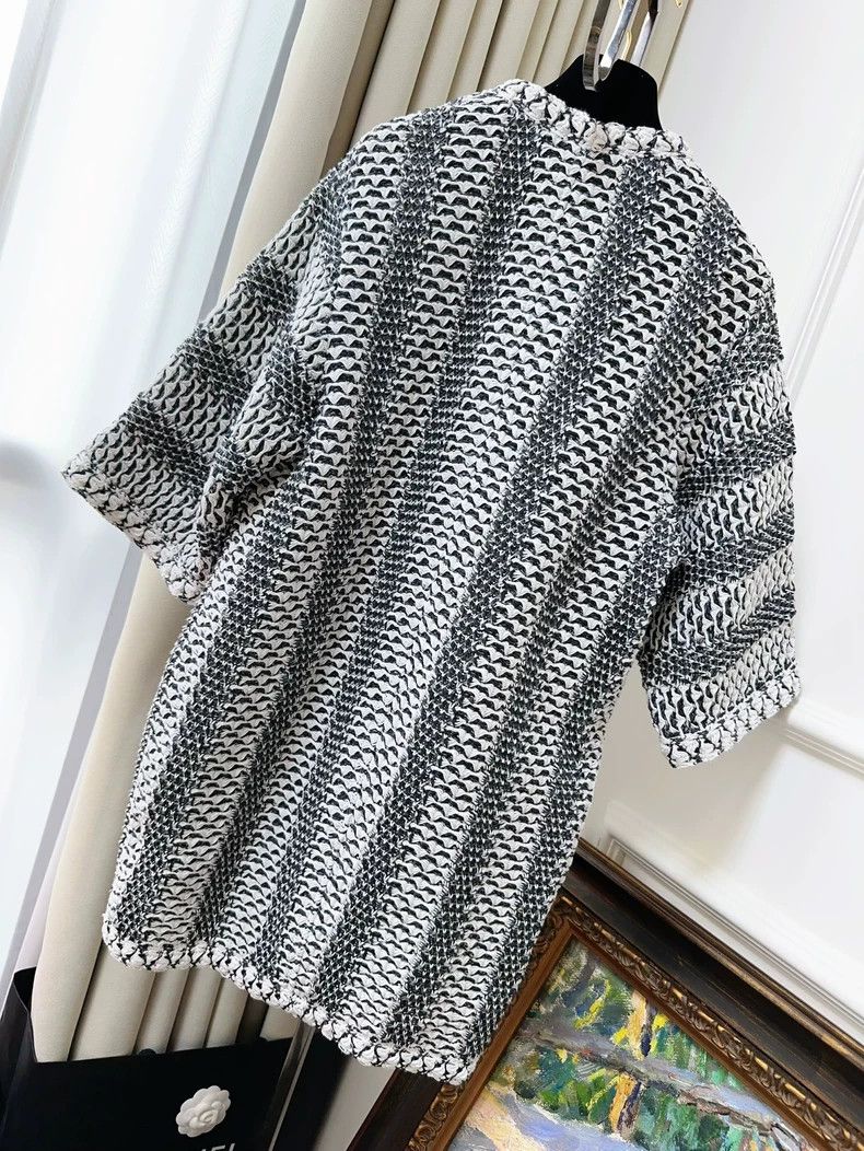Chanel Chanel Black and white striped wavy knitted cardigan jacke Size XXS / US 00 / IT 34 - 2 Thumbnail