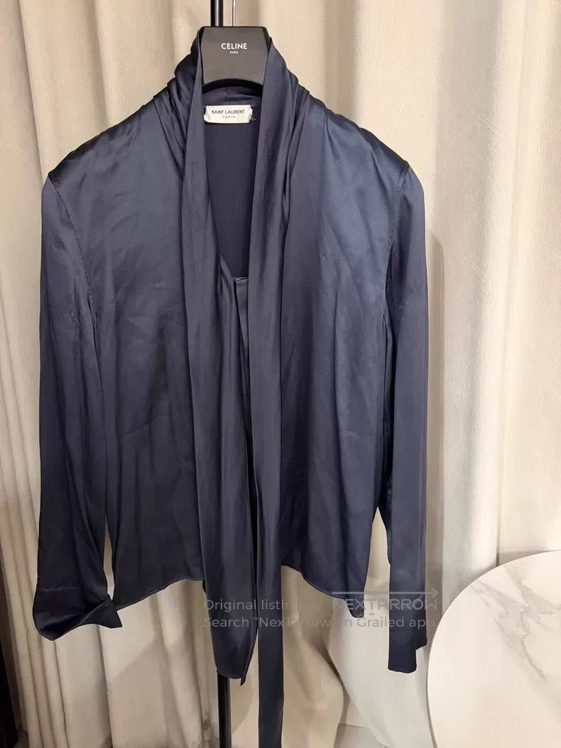 Saint Laurent Paris Saint Laurent Paris Size 37 Satin Mulberry Silk Blue Steel Size US M / EU 48-50 / 2 - 1 Thumbnail