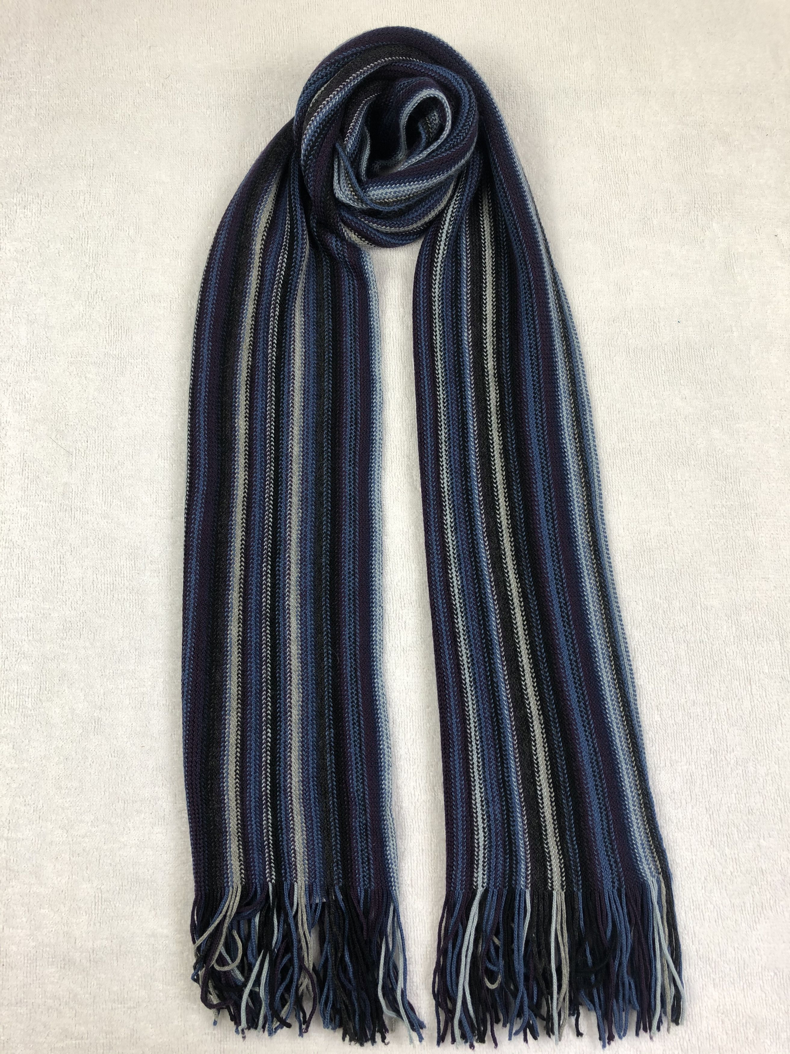Journal Standard Journal Standard Scarf / Muffler / Neckwear Size ONE SIZE - 1 Thumbnail
