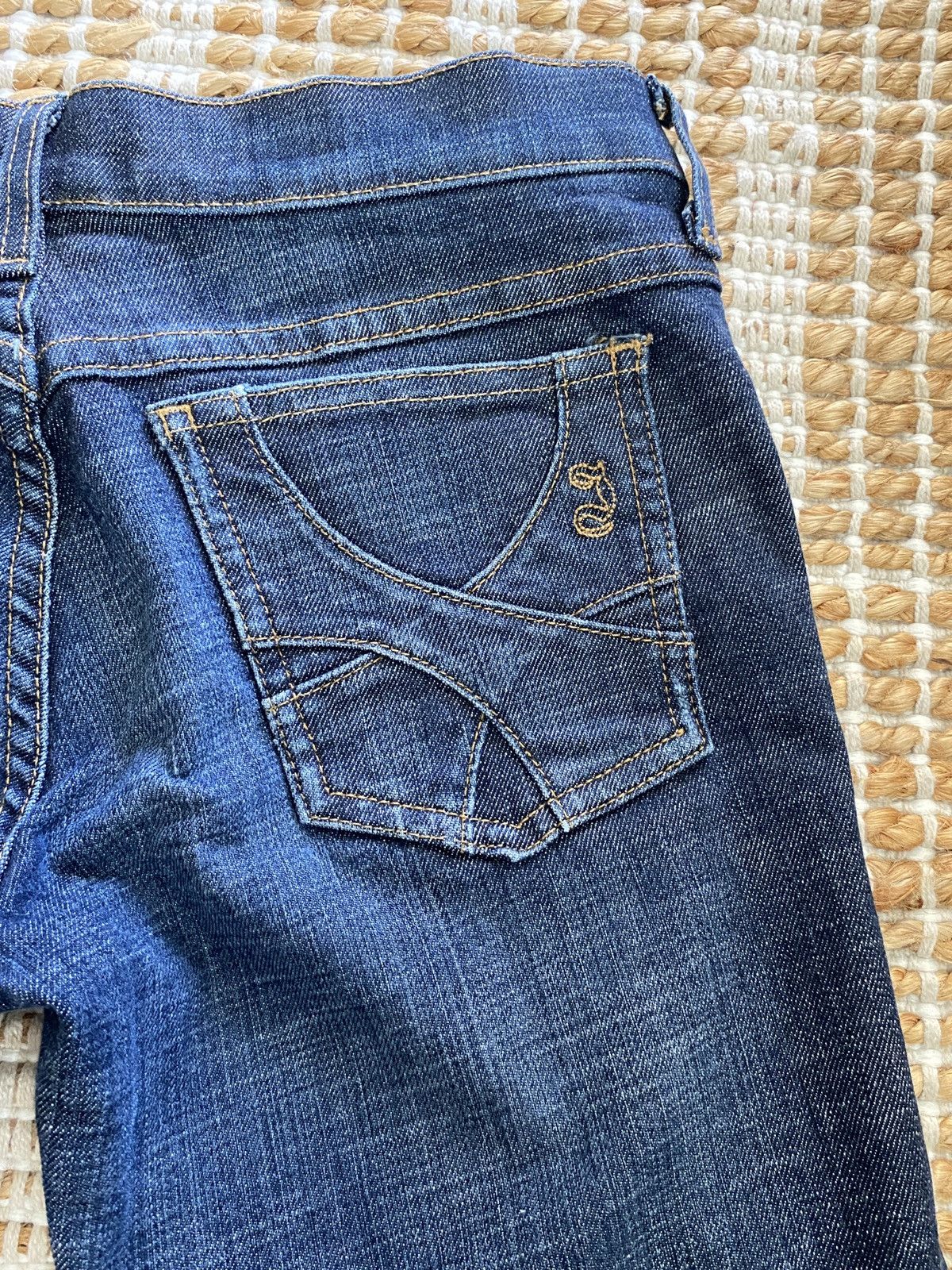 Juicy Couture Jeans Totally Y2K Juicy Couture Vintage Cropped Jeans – Size 26 Size 26" / US 2 / IT 38 - 7 Thumbnail