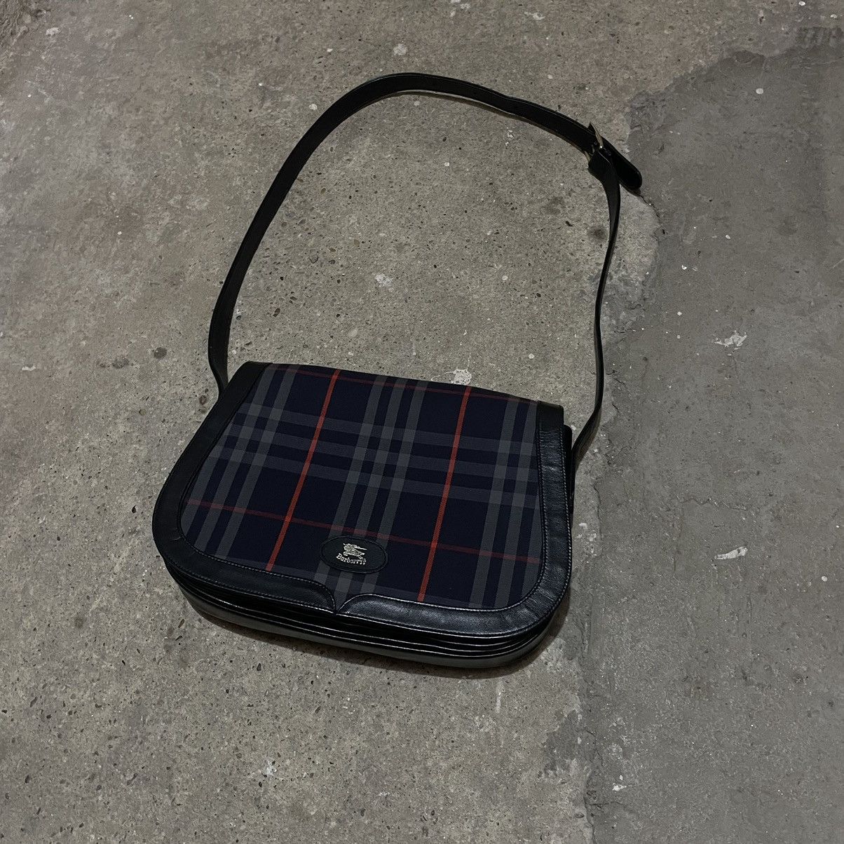 Burberry × Vintage Vintage burberry bag Size ONE SIZE - 2 Thumbnail
