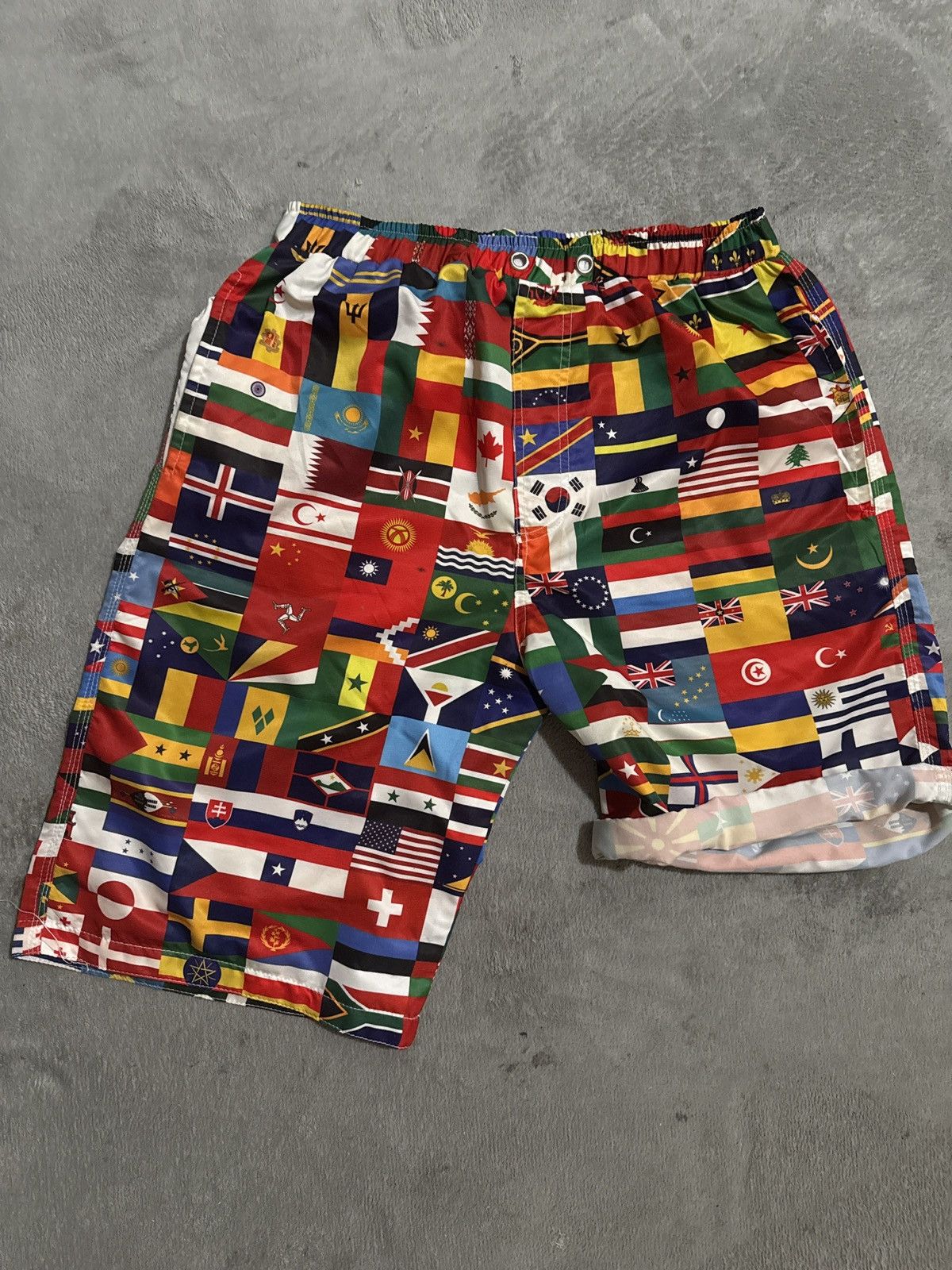 Vintage World Flags Shorts Vintage 80s 90s men’s lounge Size US 31 - 1 Thumbnail