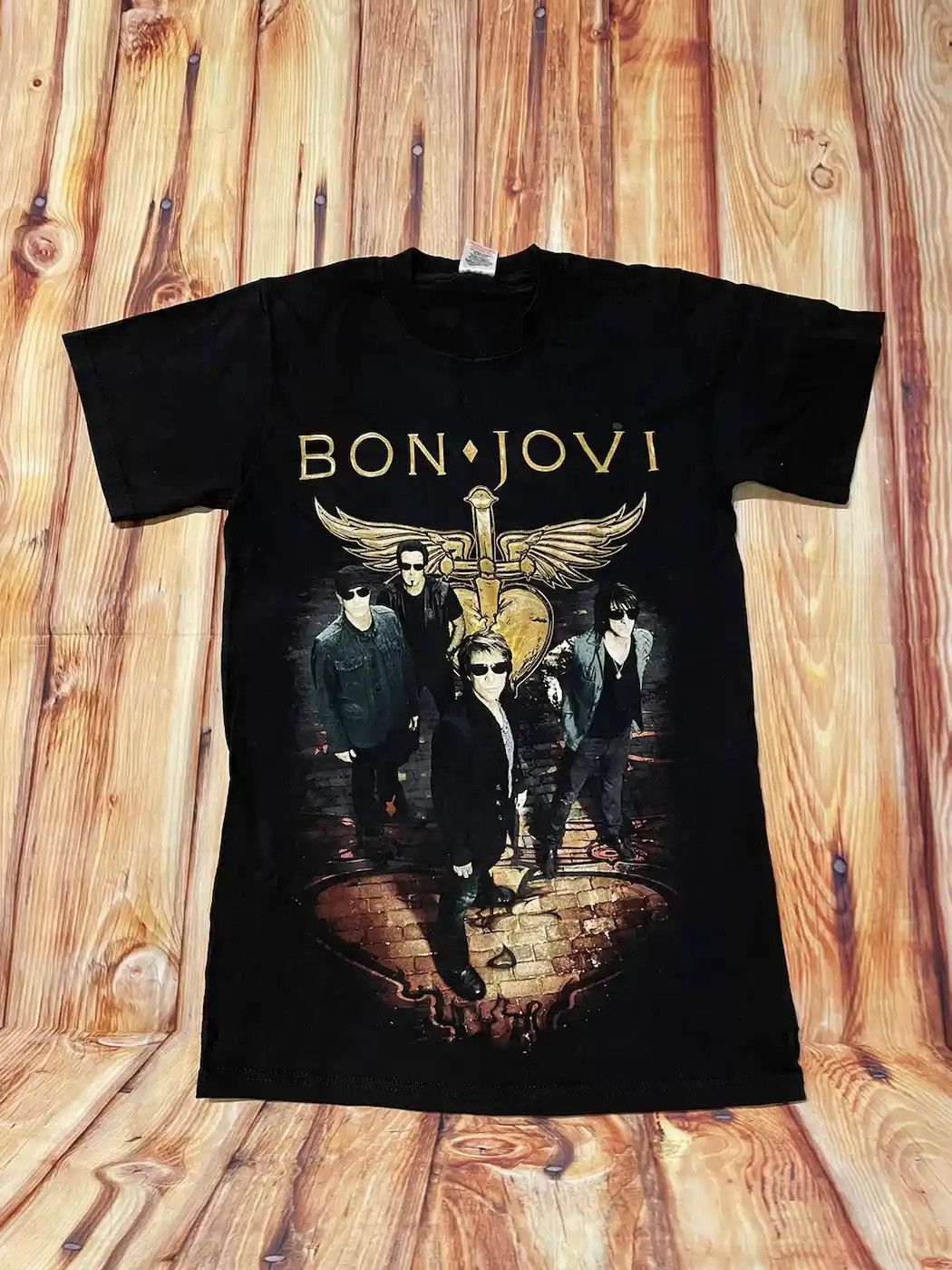 Pre-owned Band Tees X Vintage Bon Jovi 2011 "the Circle" Tour Fallen Heart Tee In Black