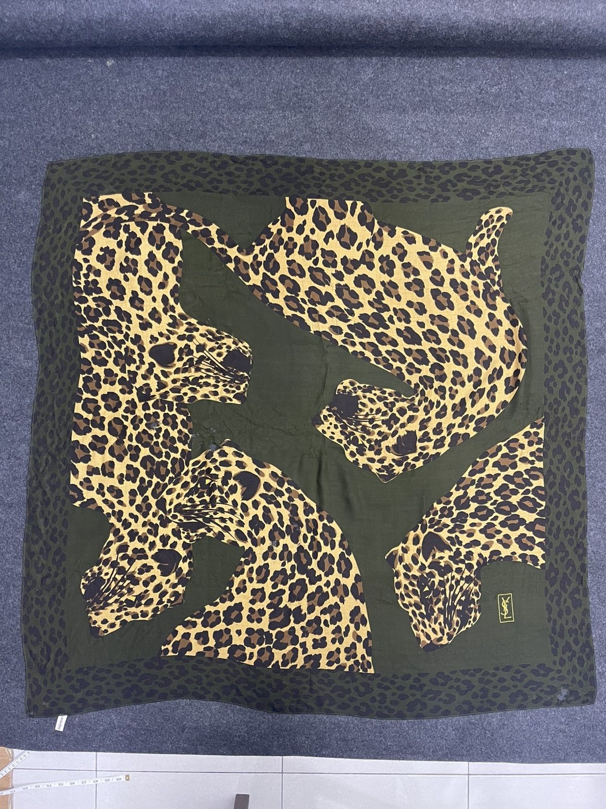 Yves Saint Laurent Vtg Yves Saint Laurent Leopard Panther Silk Wool Scarf Large Size ONE SIZE - 2 Thumbnail
