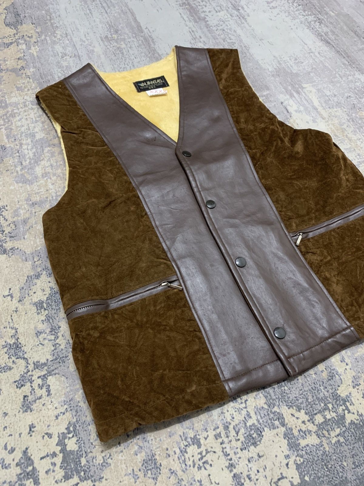 Japanese Brand Vintage ALIANTAS Suede Hunting Outdoor Sherpa Vest Size US M / EU 48-50 / 2 - 3 Thumbnail