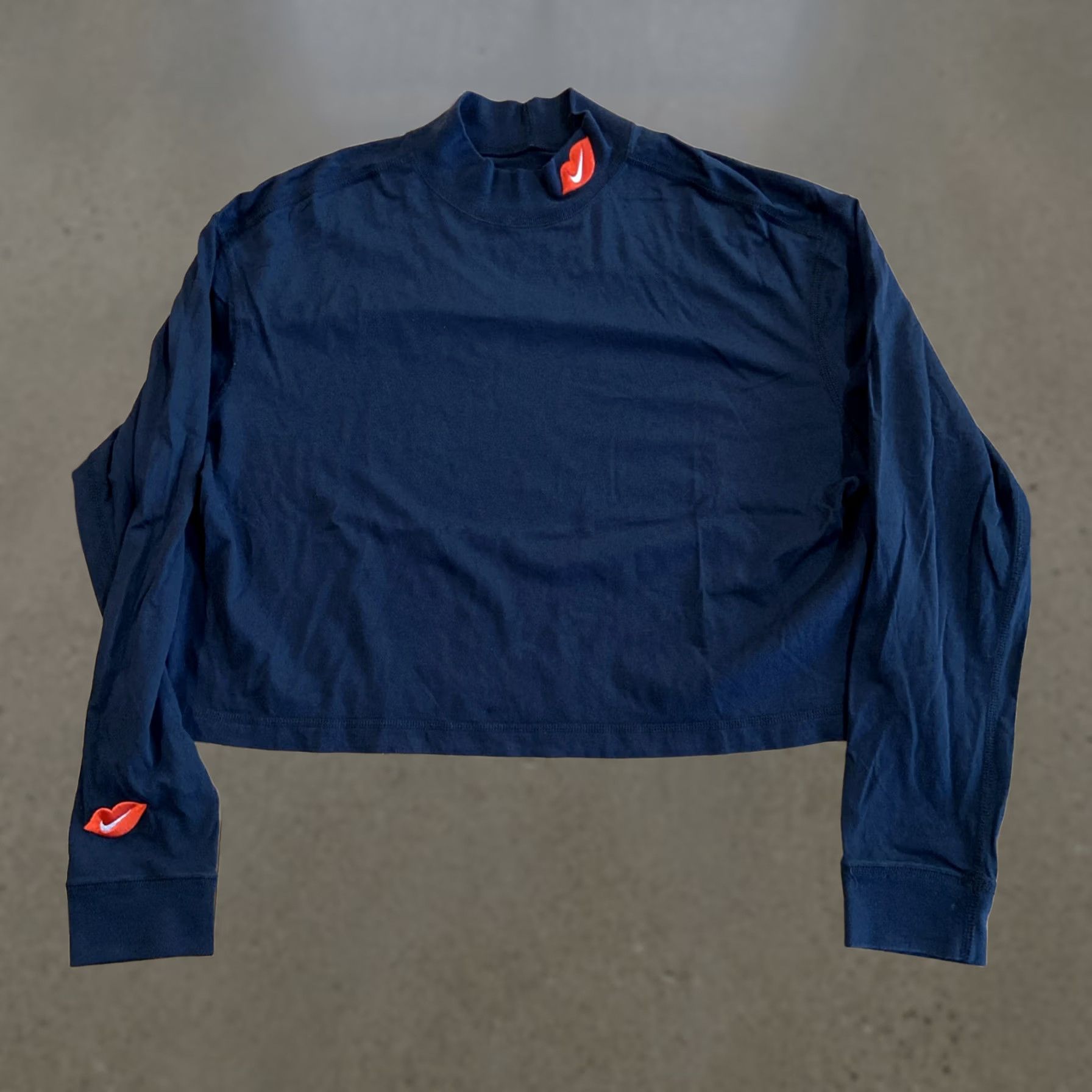 Nike Nike Shirt Women L Cropped Long Sleeve Mockneck Embroidered Swoosh Top Size L / US 10 / IT 46 - 1 Thumbnail